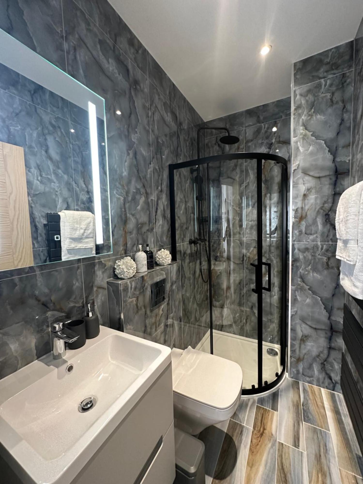 Cornwall - The Duke And Duchess Apartment London