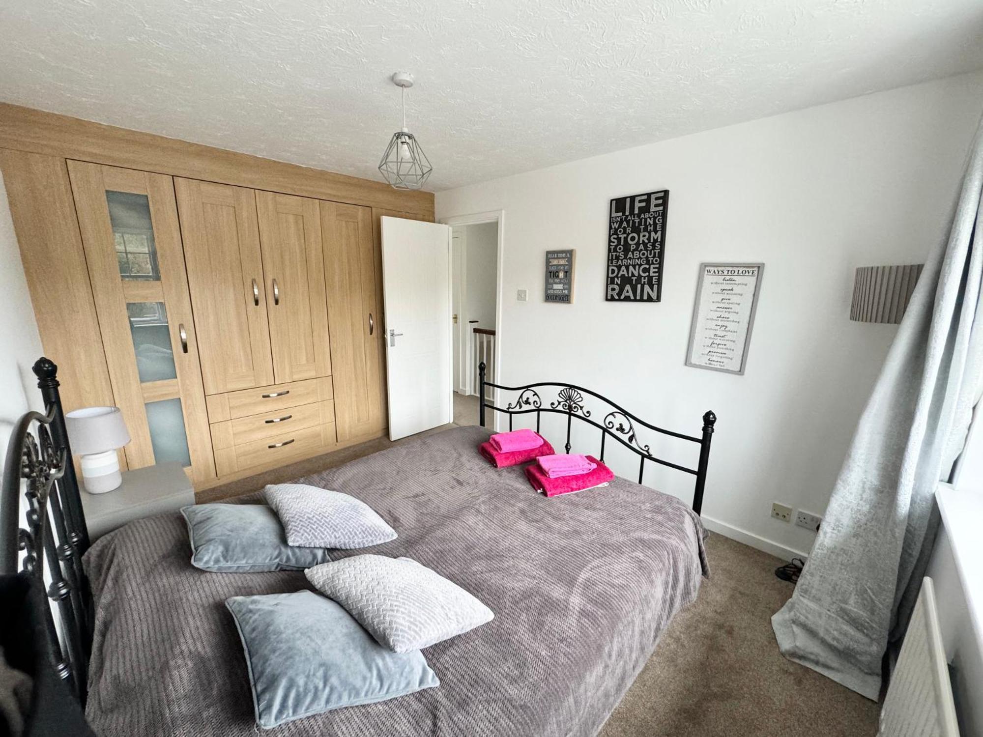3 Bed House With Parking And Garden Near Tower Bridge Appartamento *