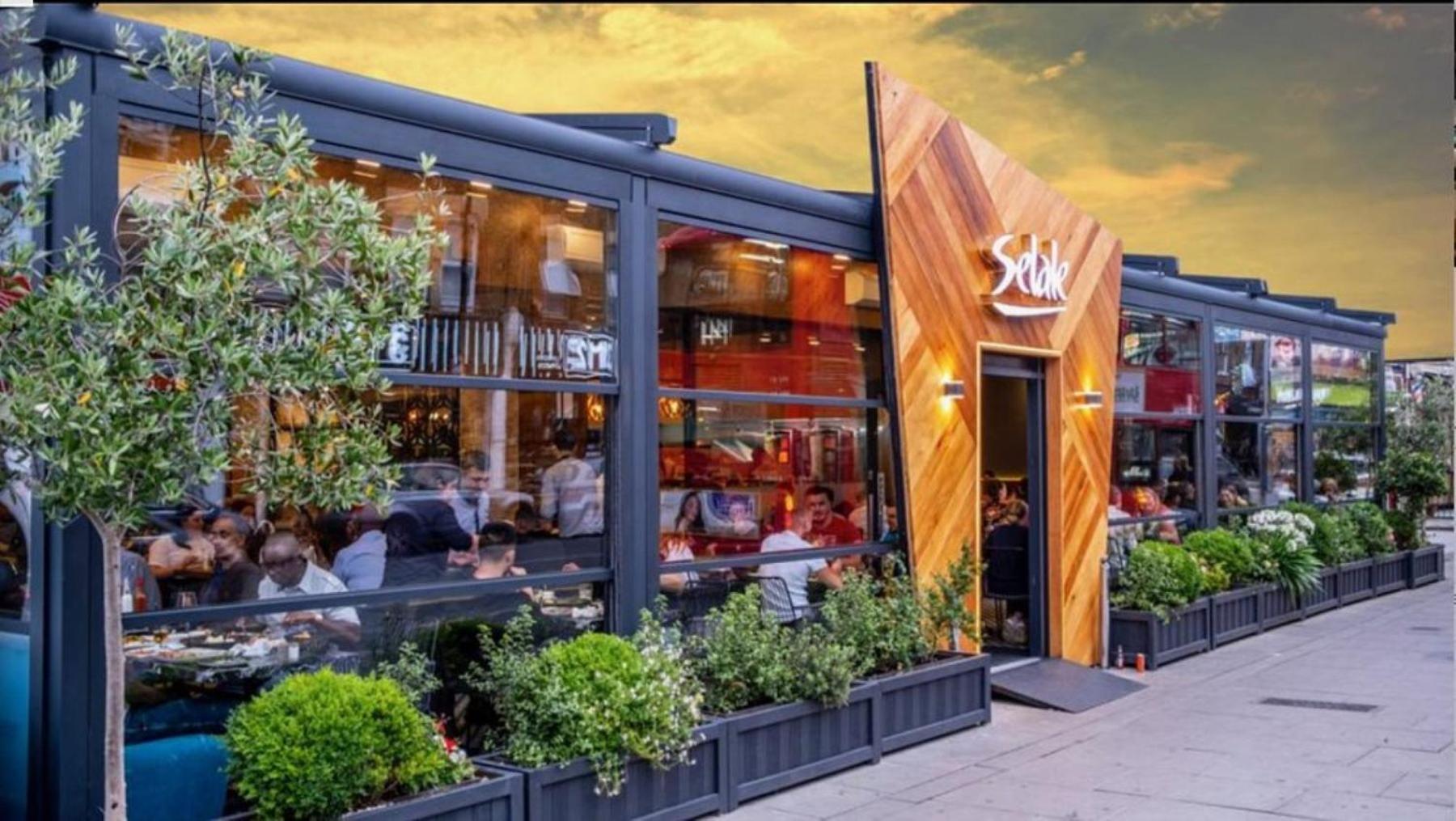 Unwind In Style 2br With Cozy Backyard For Groups Lejlighed London