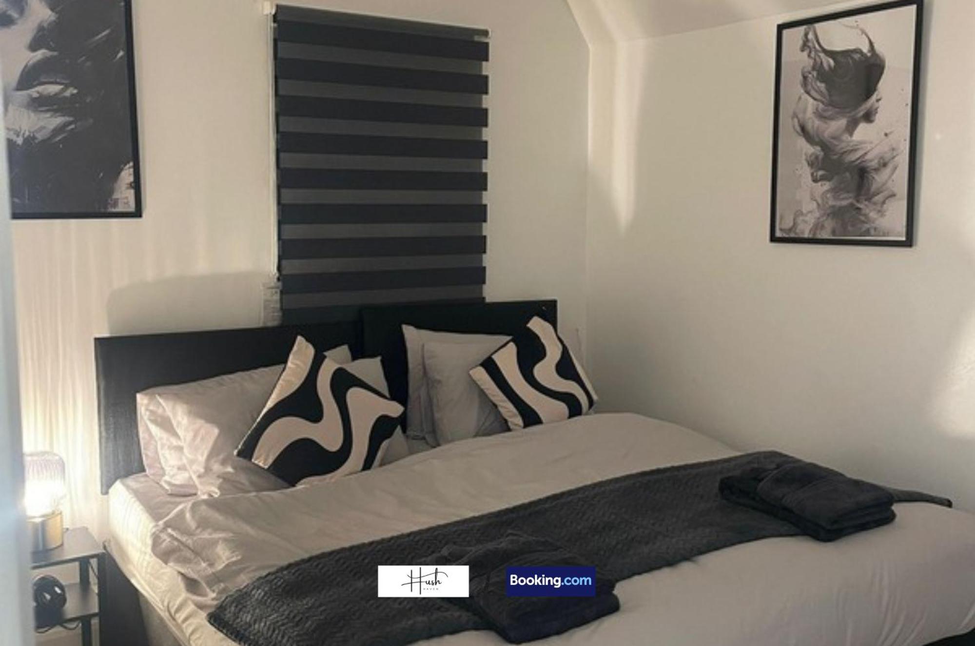 Apartment 2 Bedroom Flat By Hush Haven Homes Short Lets And Serviced With Garden & Free Parking Near Excel, Lcy Airport *