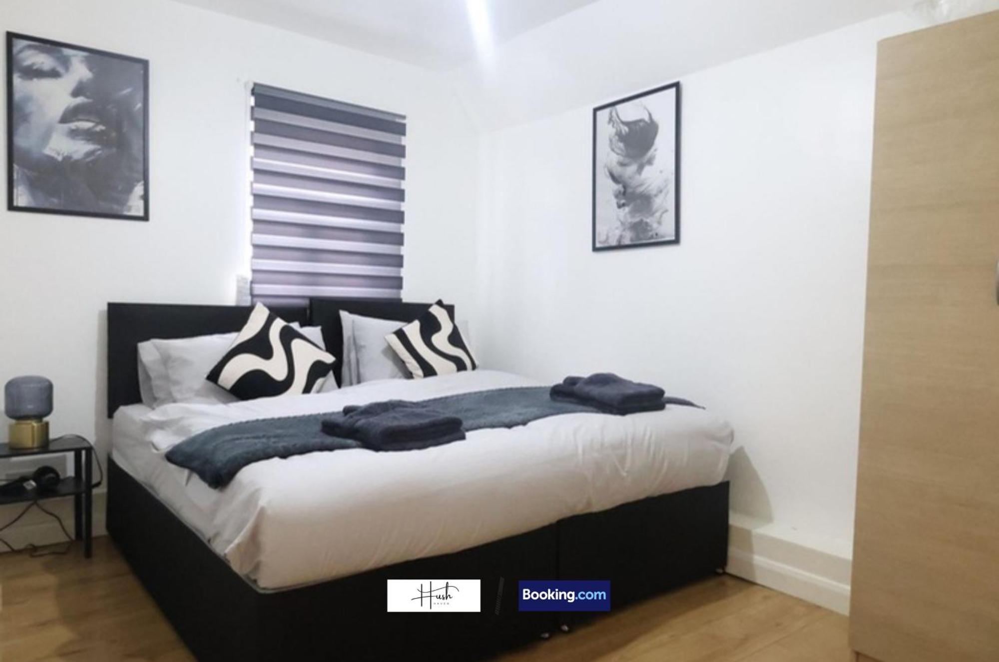 2 Bedroom Flat By Hush Haven Homes Short Lets And Serviced With Garden & Free Parking Near Excel, Lcy Airport *