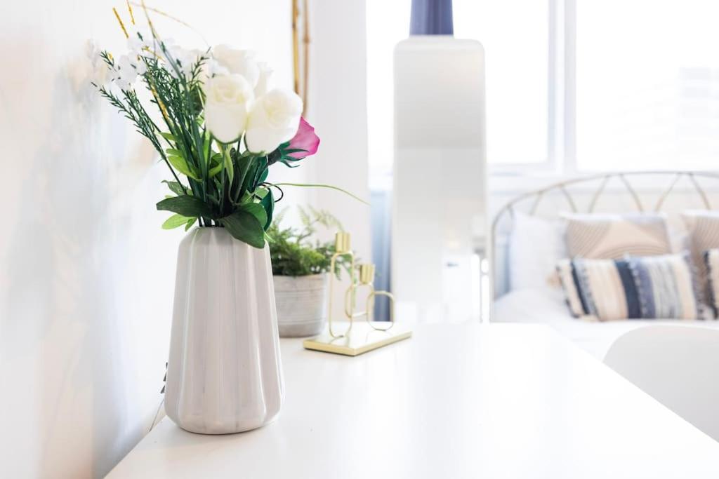 Apartment 12 Halstead Niu London