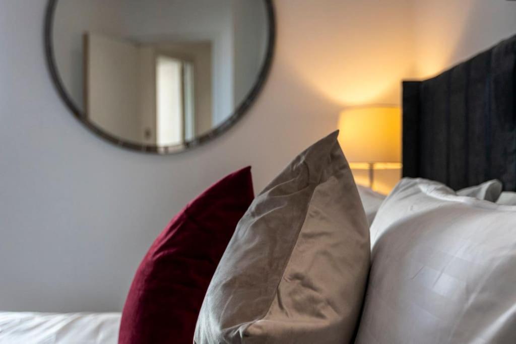 2 Bed & 2 Bath Next To Nine Elms Station - Zone 1 Apartment London