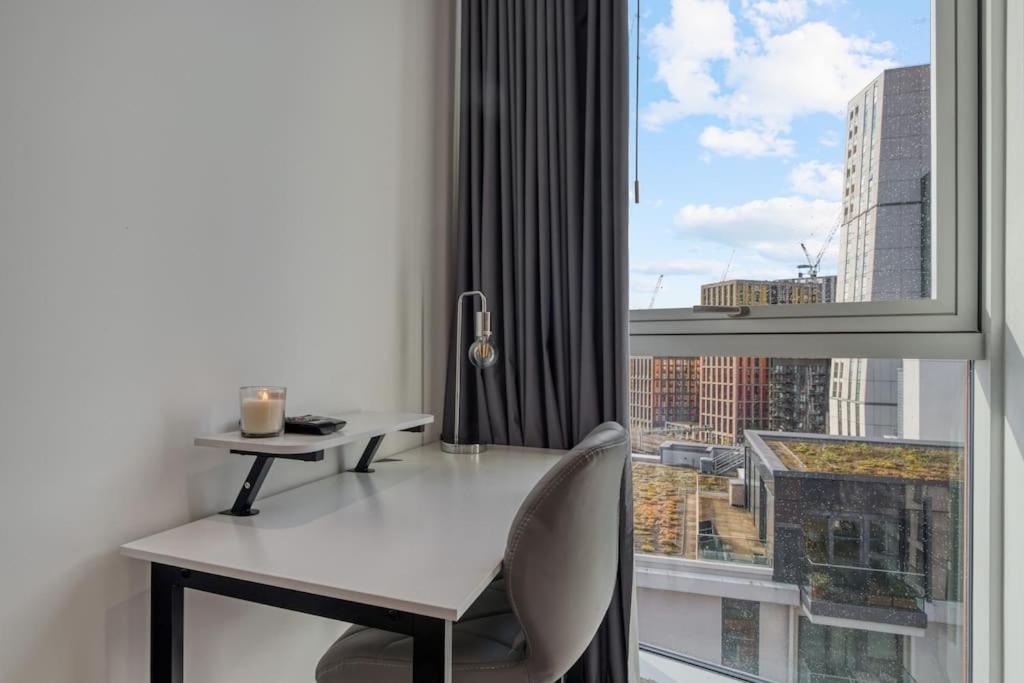 2 Bed & 2 Bath Next To Nine Elms Station - Zone 1 * London