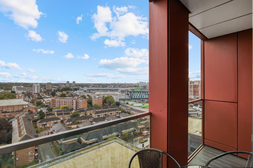 Apartment 2 Bed & 2 Bath Next To Nine Elms Station - Zone 1 London