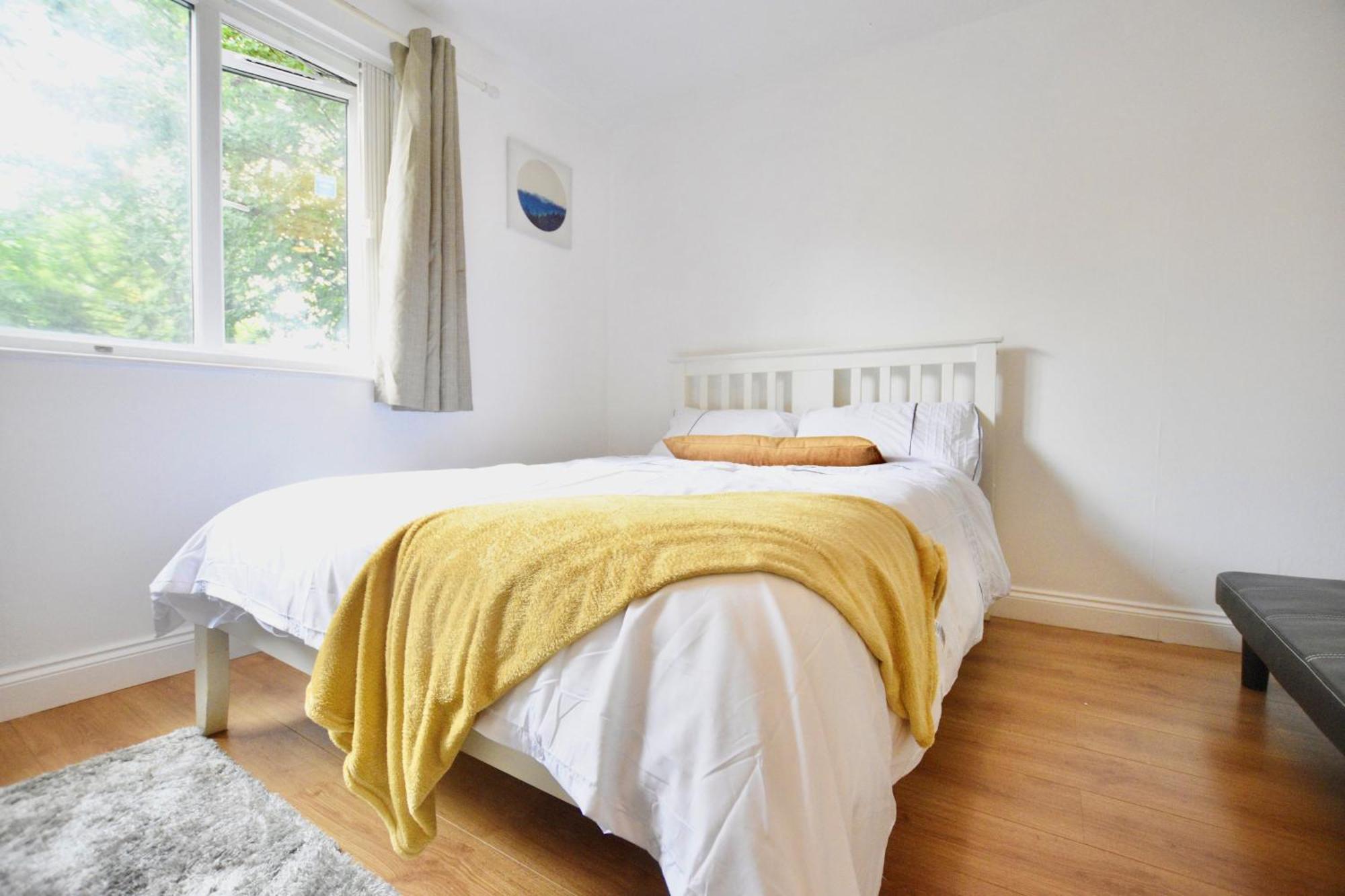 Full Close To Excel Centre, Airport , O2 Arena Londen