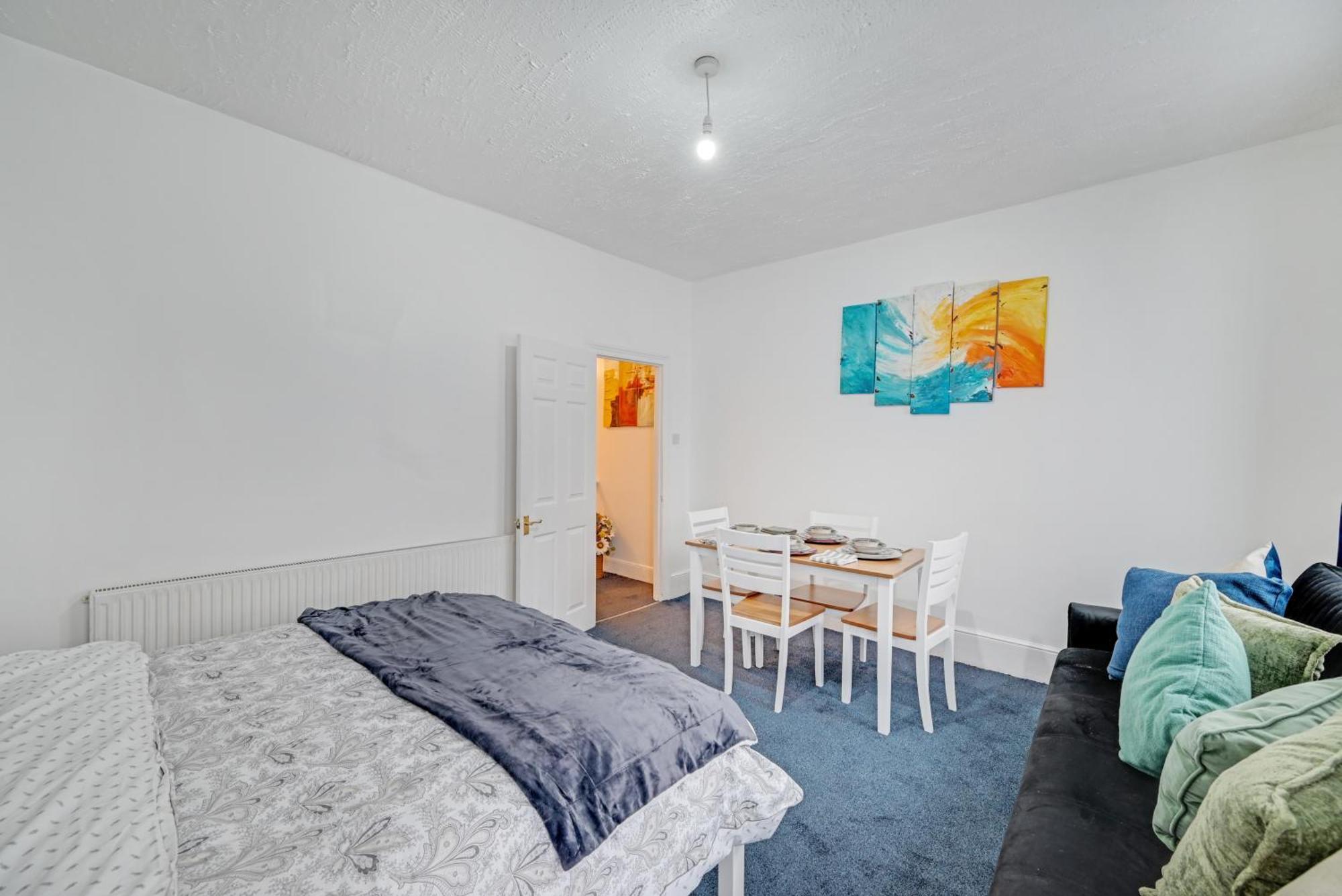 Cosy & Comfy Tottenham Sleeps 4 Appartement Londen