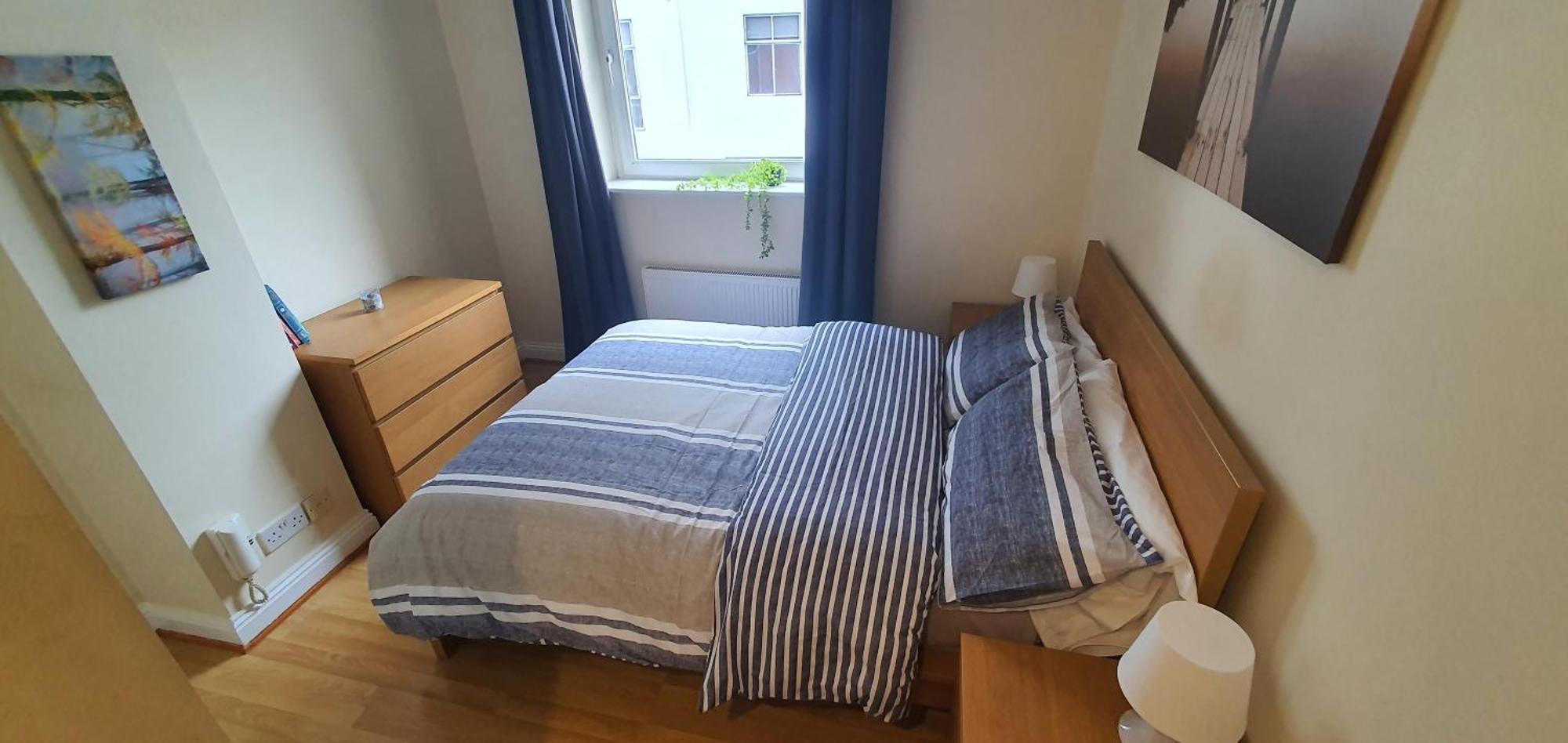 Rum i privatbostad Double Room&private Bath Near The Square Mile London
