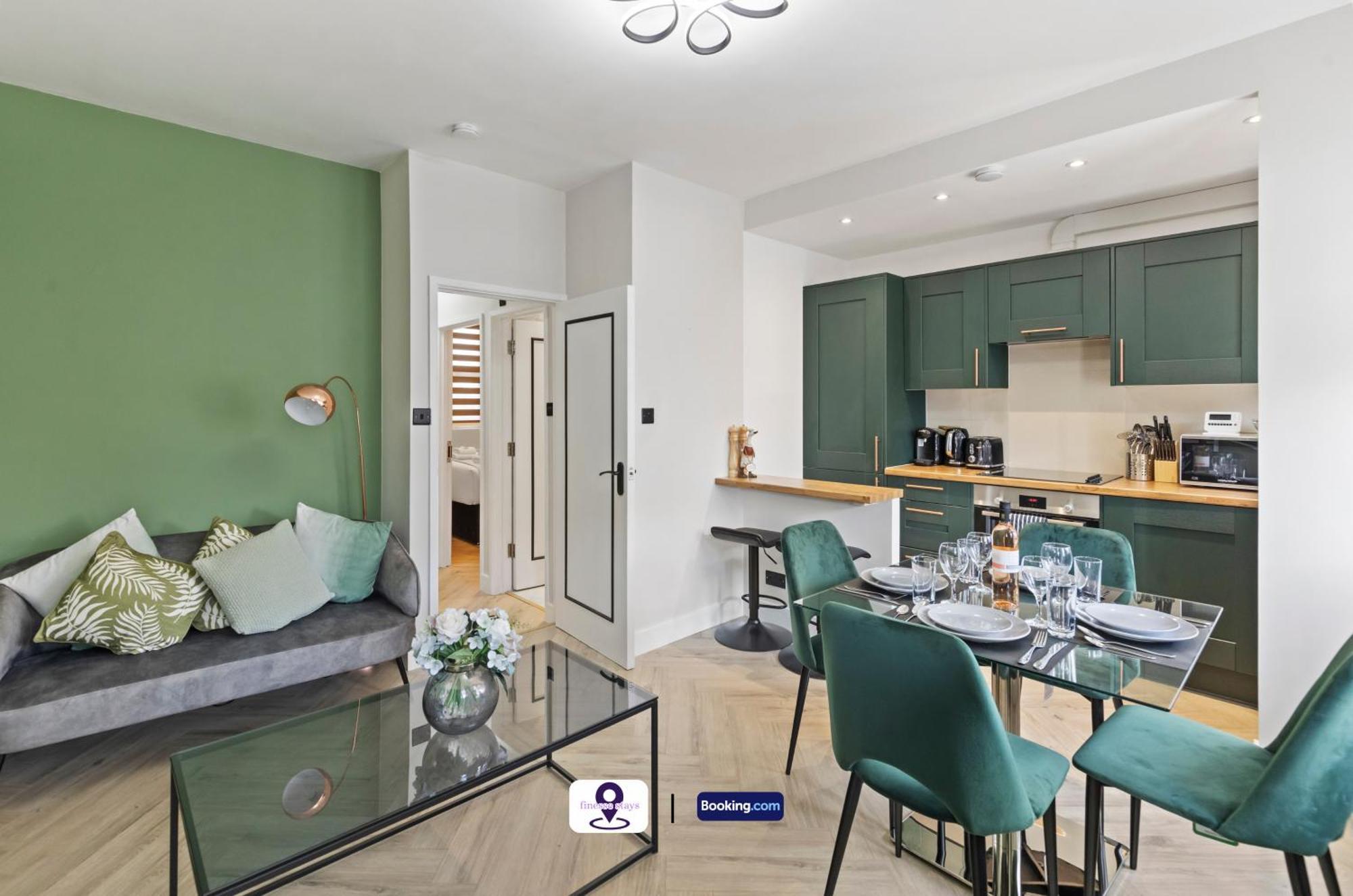 Appartement Last-Minute Offers ! Limited Time L Exclusive Deal On 2 Bedroom, High Spec Luxury Flat By Finesse Stays Short Lets & Serviced Accommodation London With Free Wifi Londen