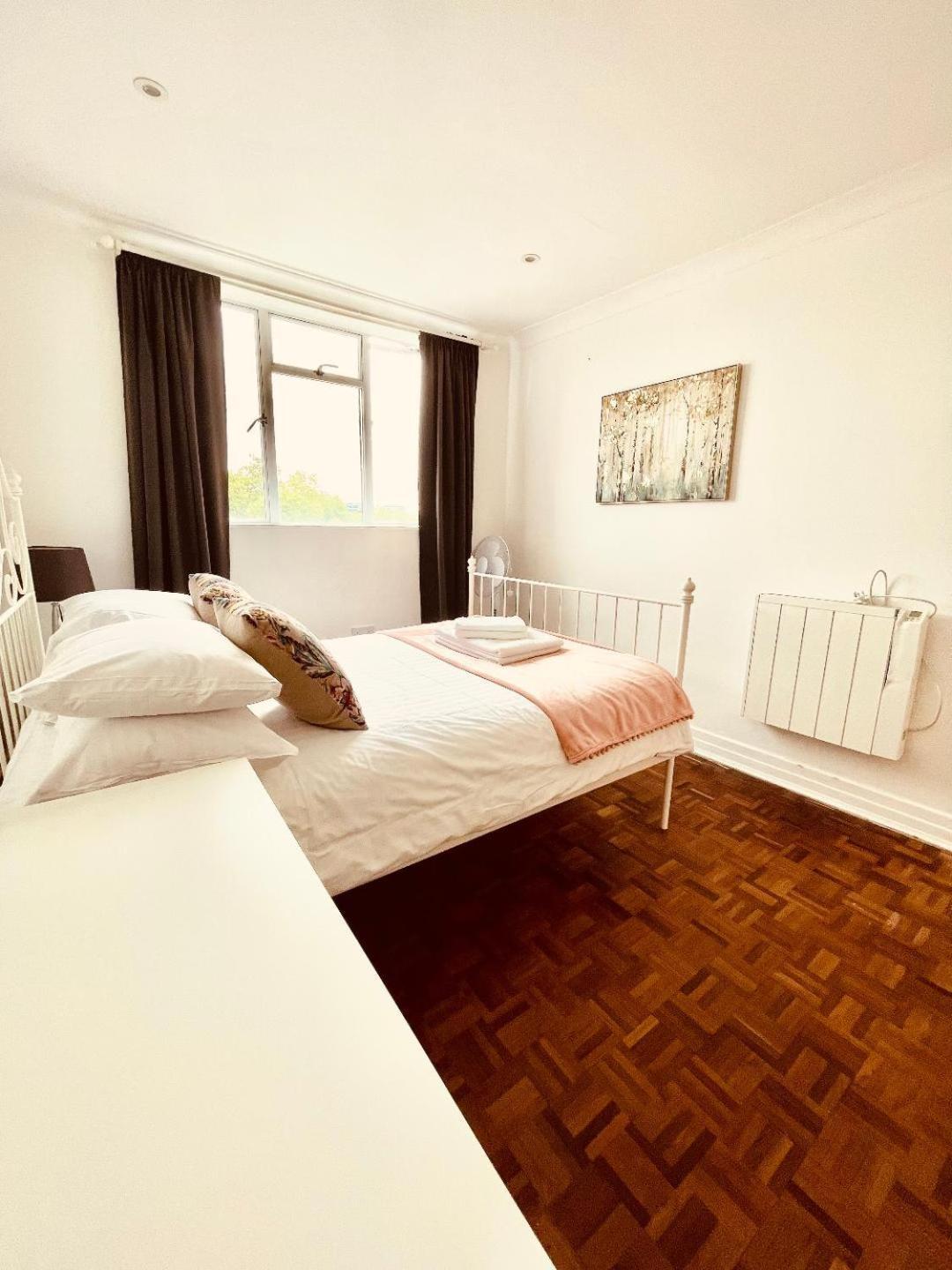 Cosy 2 Bedroom 2 Min To Hyde Park Apartment *