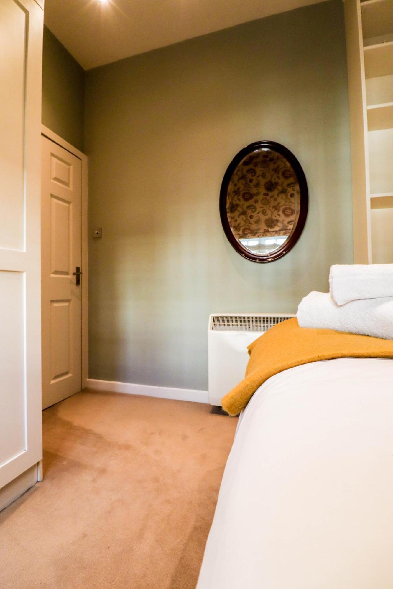 Elegant Flat With Stylish Decor Lägenhet London