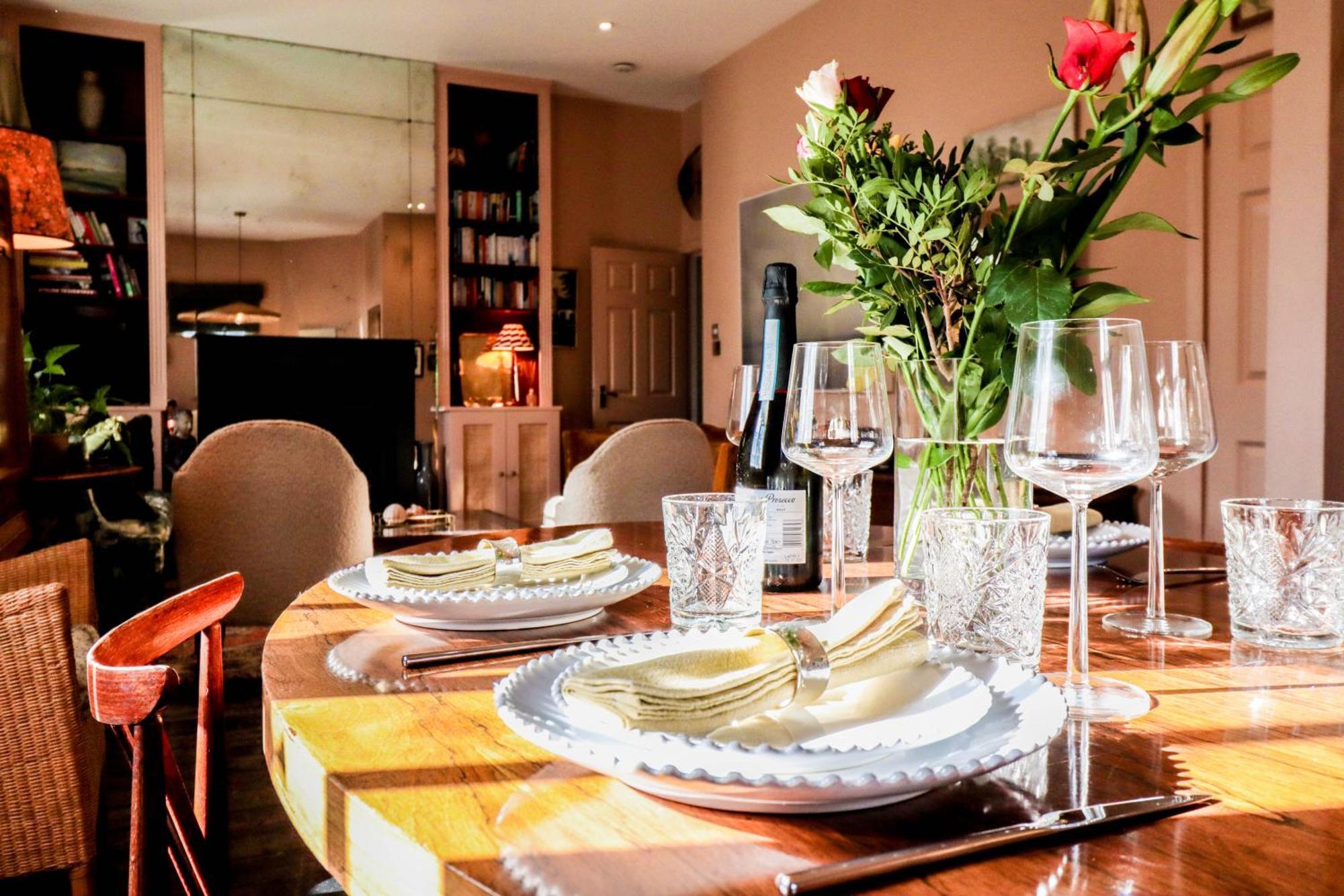 Elegant Flat With Stylish Decor Lägenhet *
