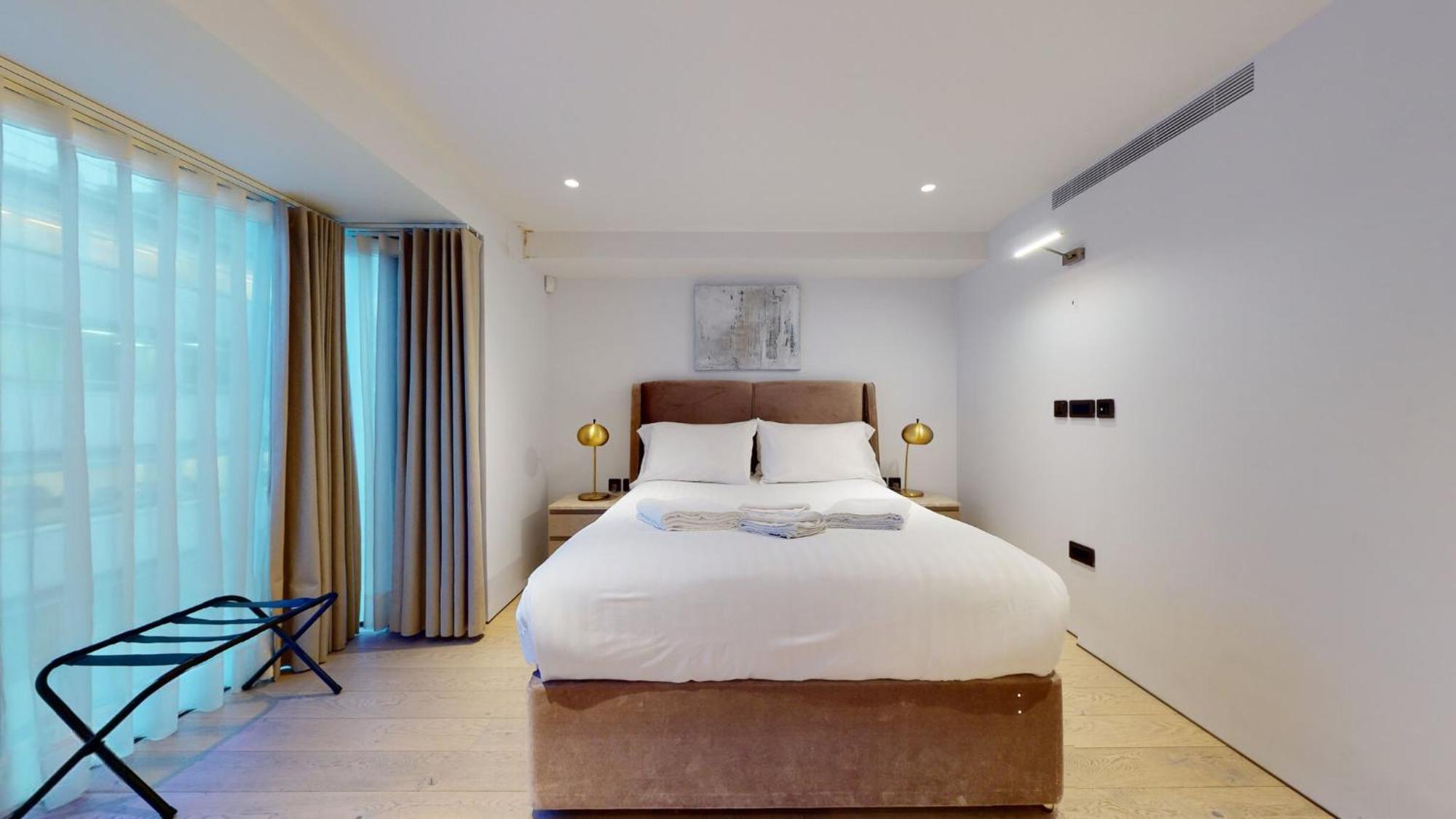 Large New York Style Loft Soho Lejlighed London