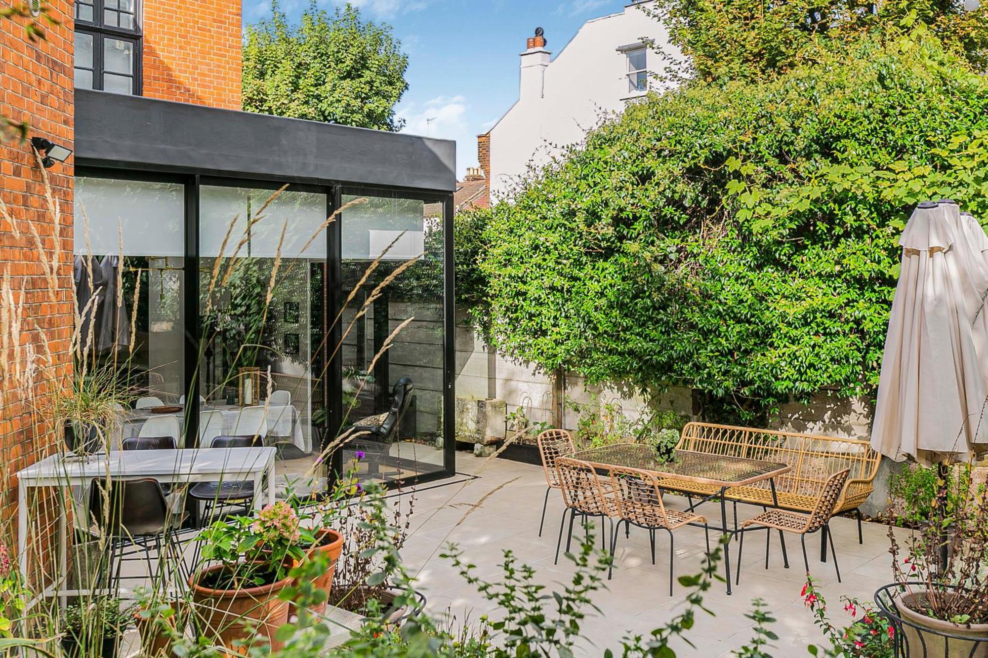 The Vicarage By Hostara Homes, A Luxury 4 Bedroom Designer In Highgate, Perfect For Families And Groups Appartement