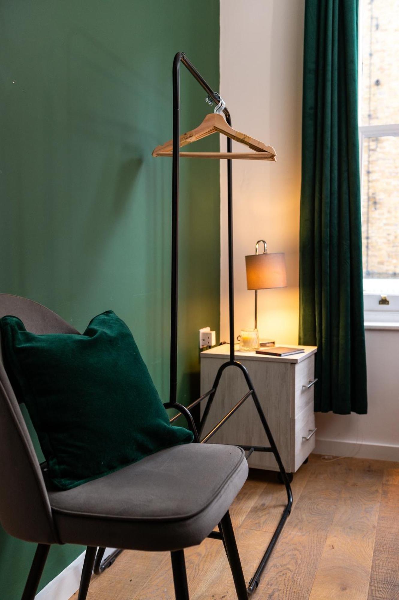 1br Stylish Flat By Hostarahomes, Near Liverpool Street, Prime Location, Sleeps Up To 4 Appartement Londres