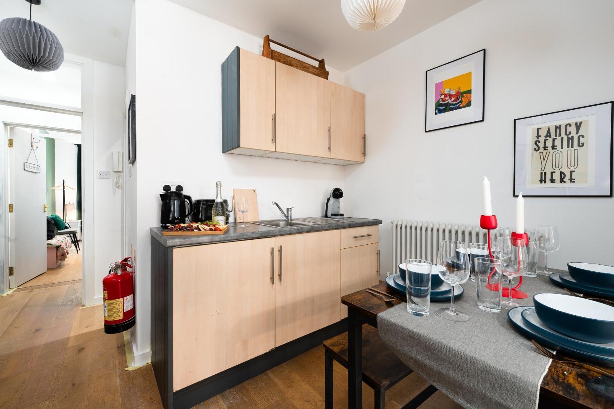 Leilighet 1br Stylish Flat By Hostarahomes, Near Liverpool Street, Prime Location, Sleeps Up To 4
