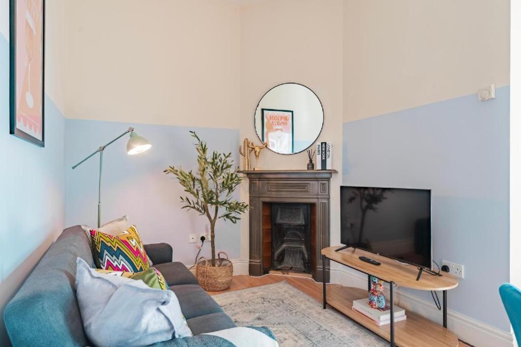 Cosy , Haven And Spacious Appartamento