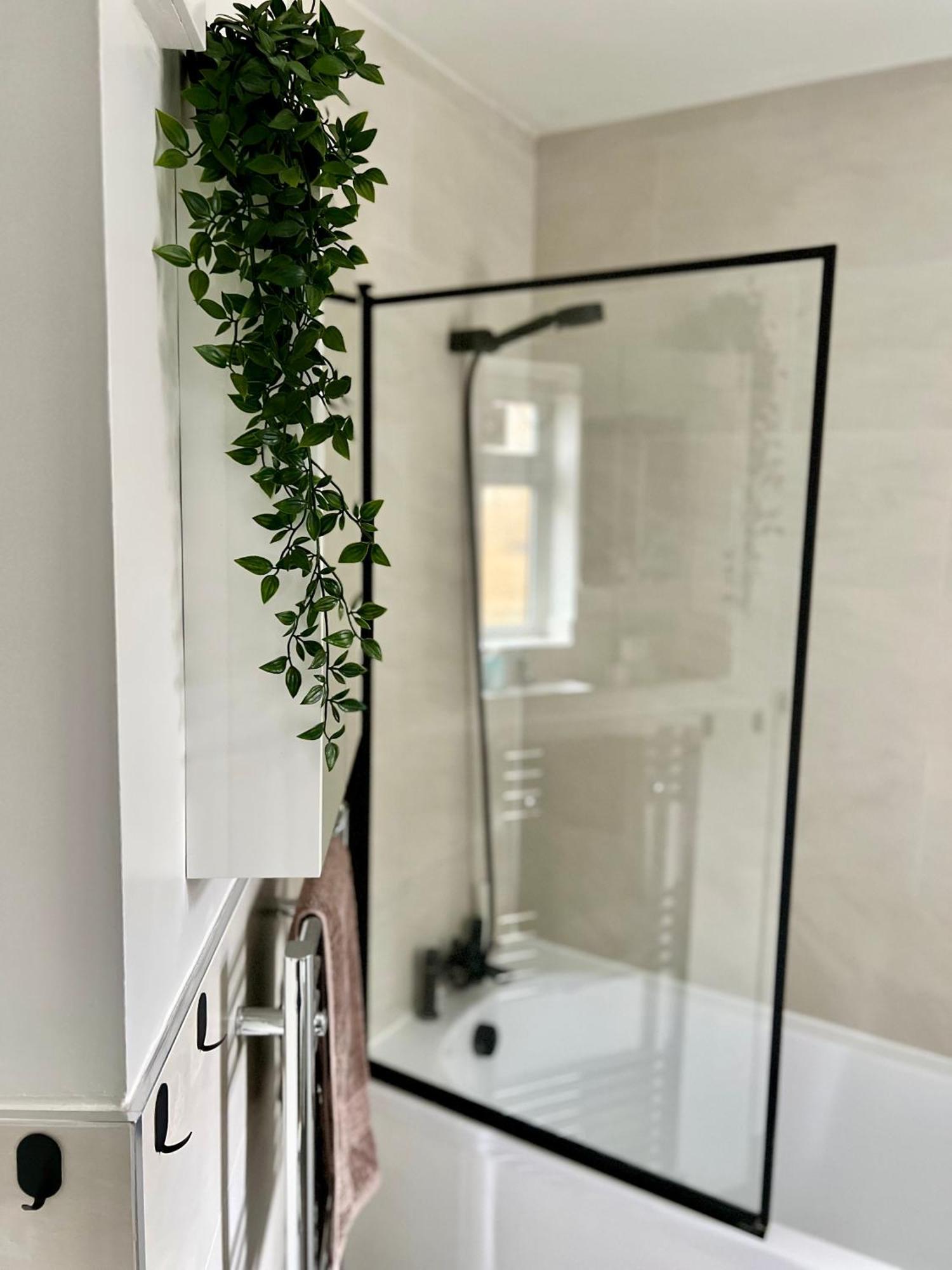 Urban Oasis In The Angel, Islington Apartment *