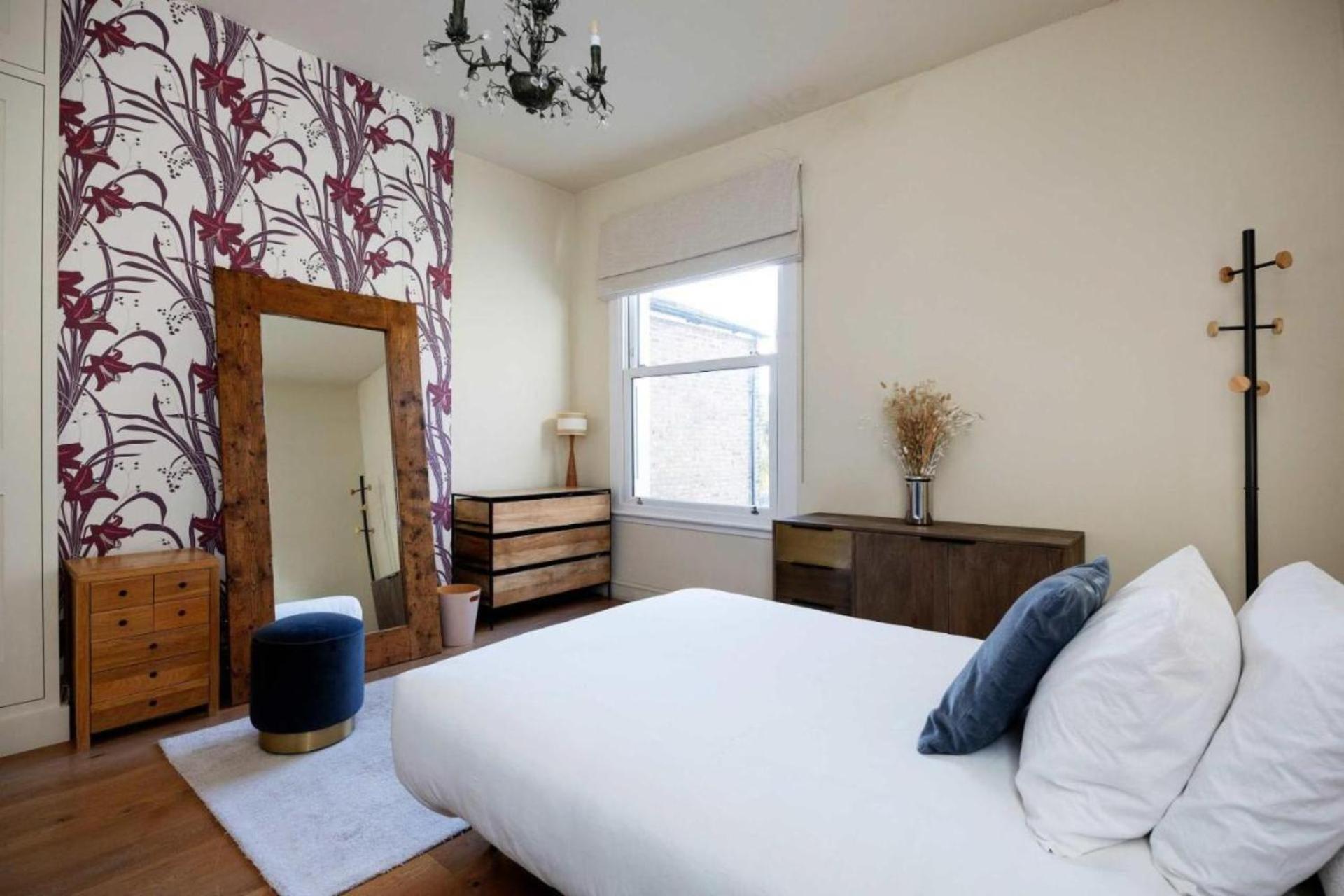 Modern Living Meets Timeless Charm Holiday home London