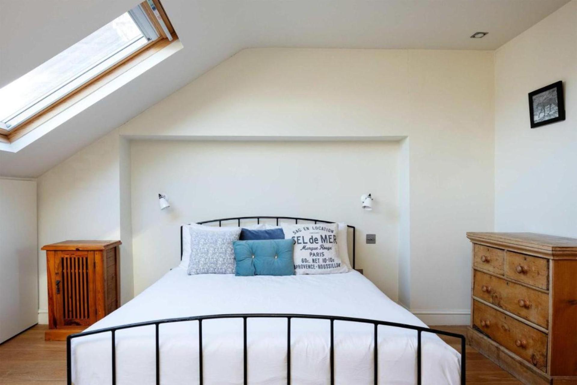 Holiday home Modern Living Meets Timeless Charm *