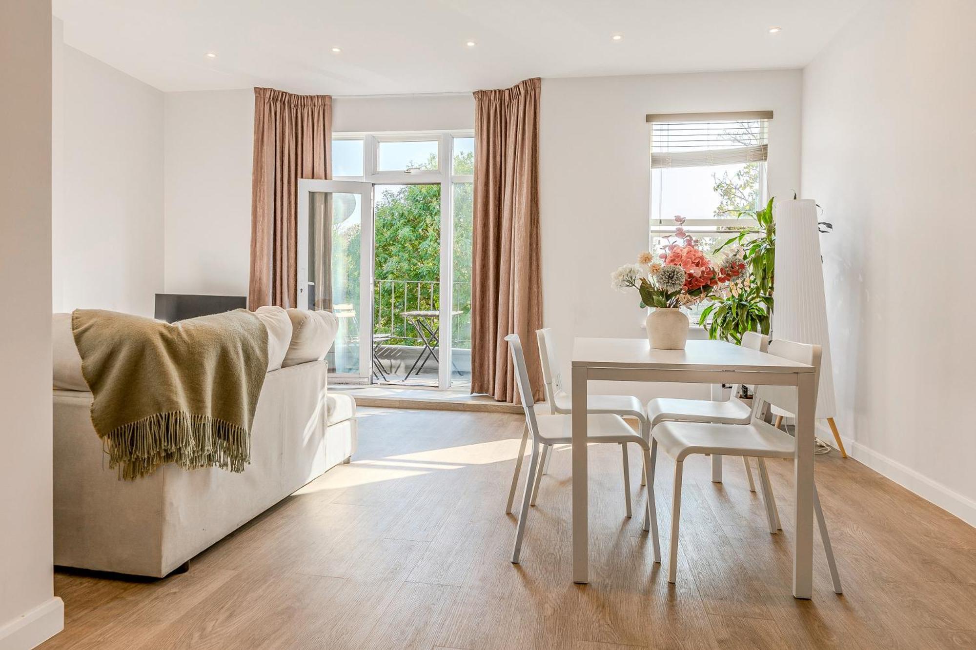 Bright 3br Duplex Flat With A Terrace In Clapham Apartment London