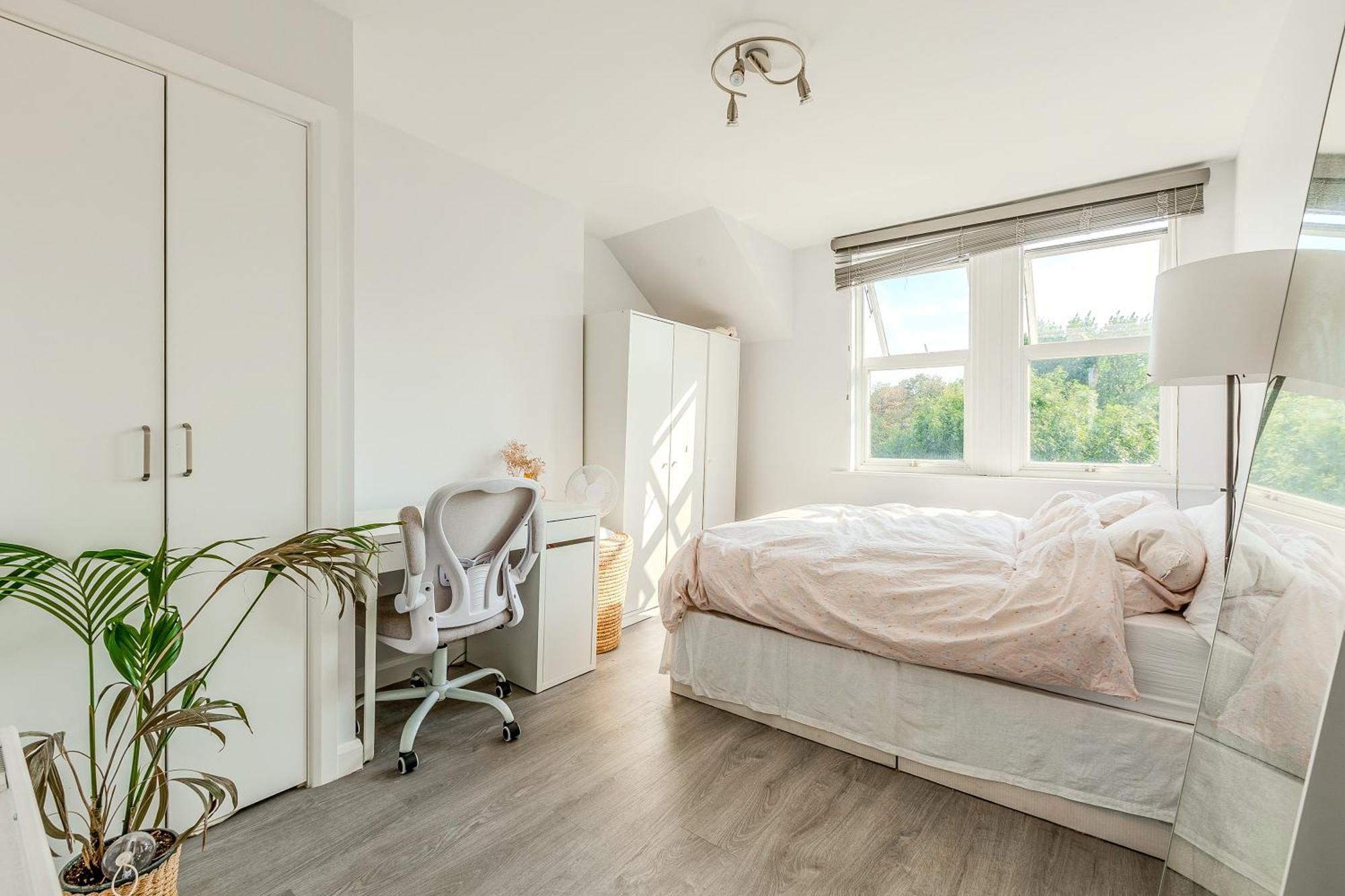 Apartment Bright 3br Duplex Flat With A Terrace In Clapham London