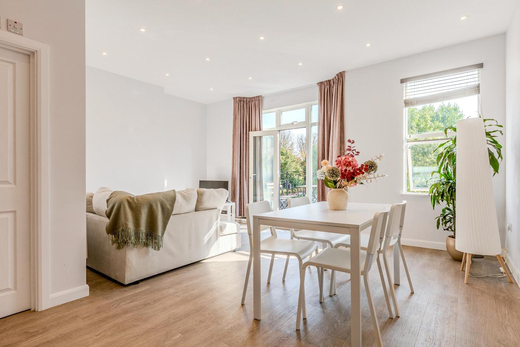 Bright 3br Duplex Flat With A Terrace In Clapham Apartment London