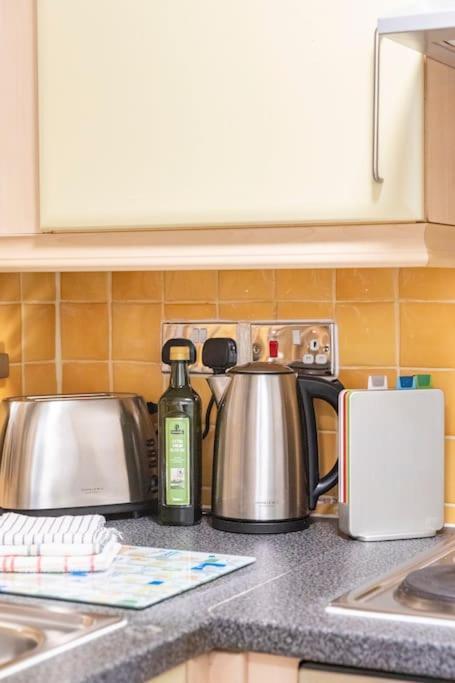 Apartment St 1 - Newly Refurbished Flat - Close To Tube 1-2 Mins
