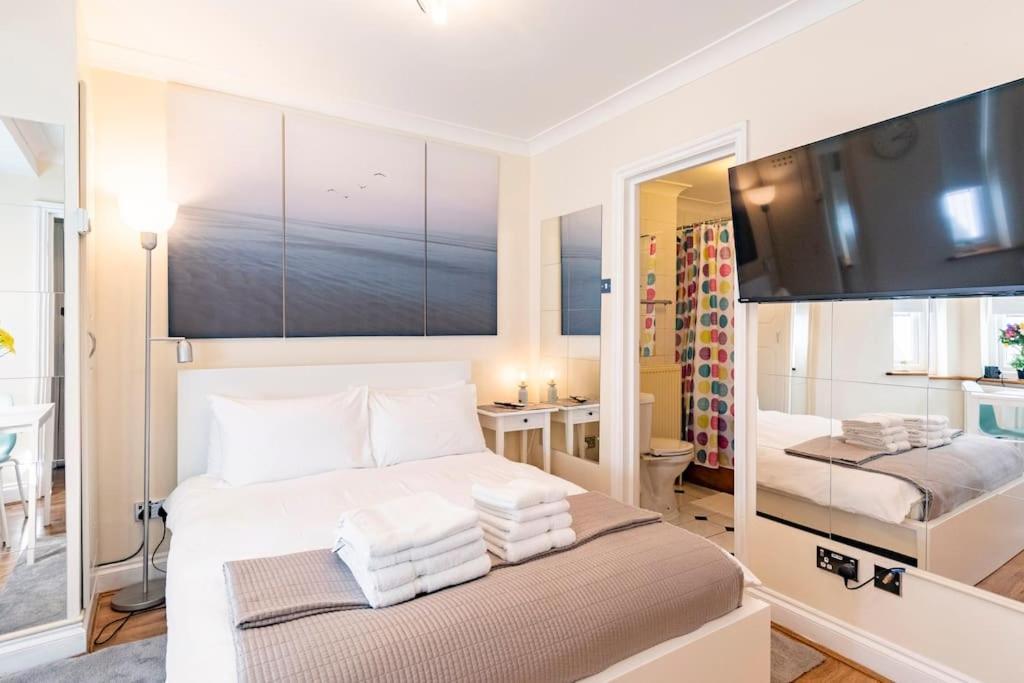 Appartamento St 1 - Newly Refurbished Flat - Close To Tube 1-2 Mins
