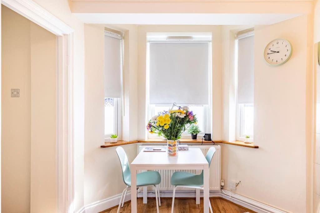 Apartment St 1 - Newly Refurbished Flat - Close To Tube 1-2 Mins