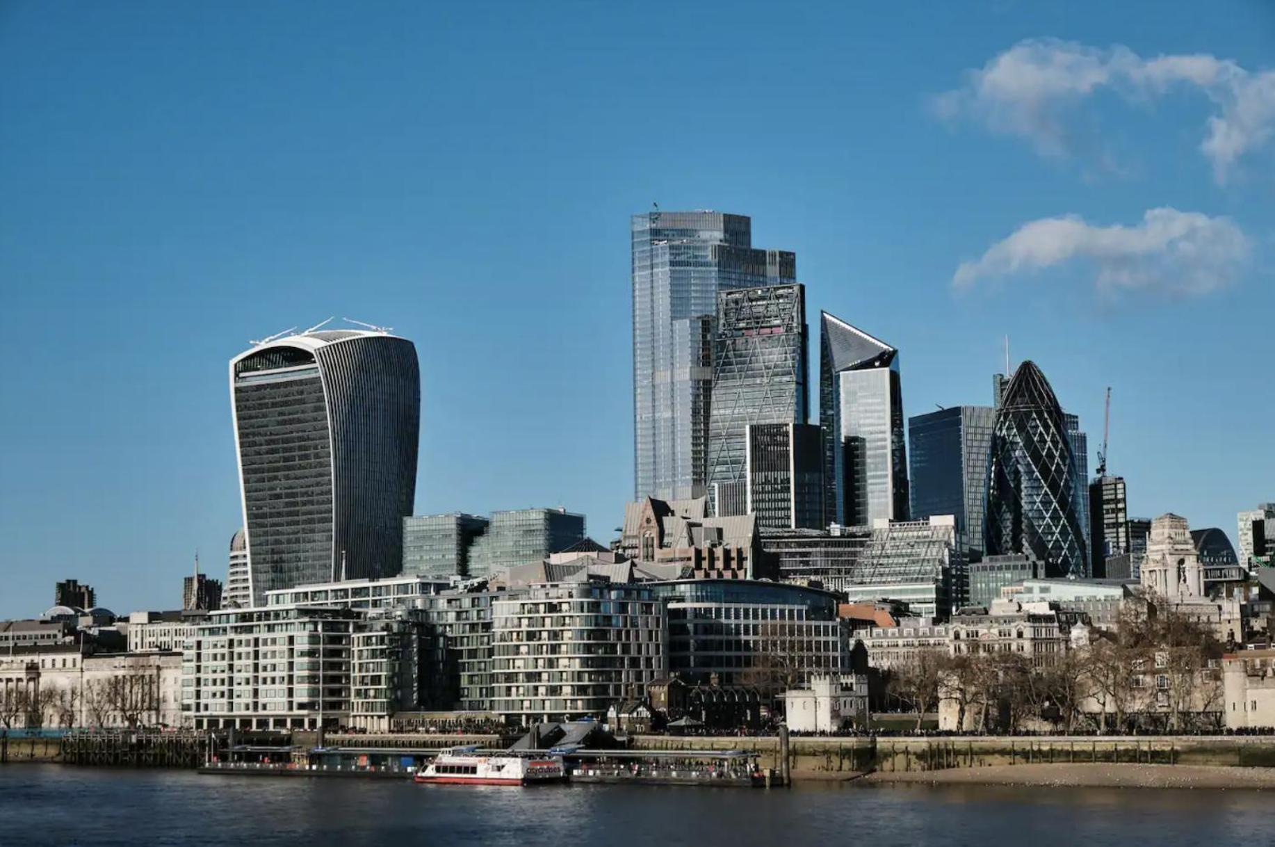 Thames View In Town! Large Luxxe Nomad Design Family Appartement Londen