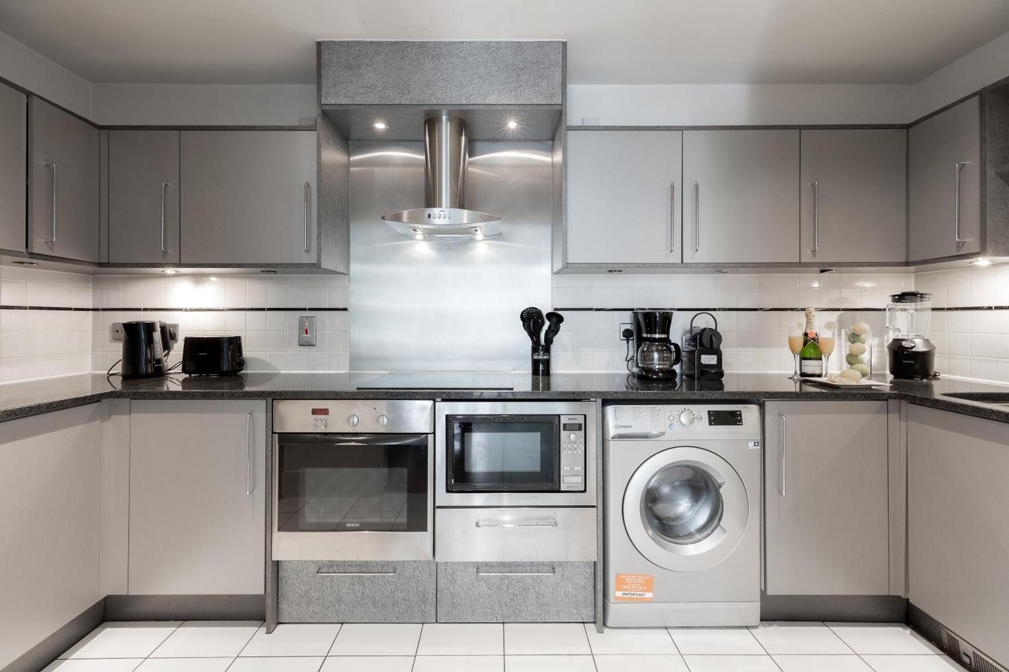 Thames View In Town! Large Luxxe Nomad Design Family Appartement