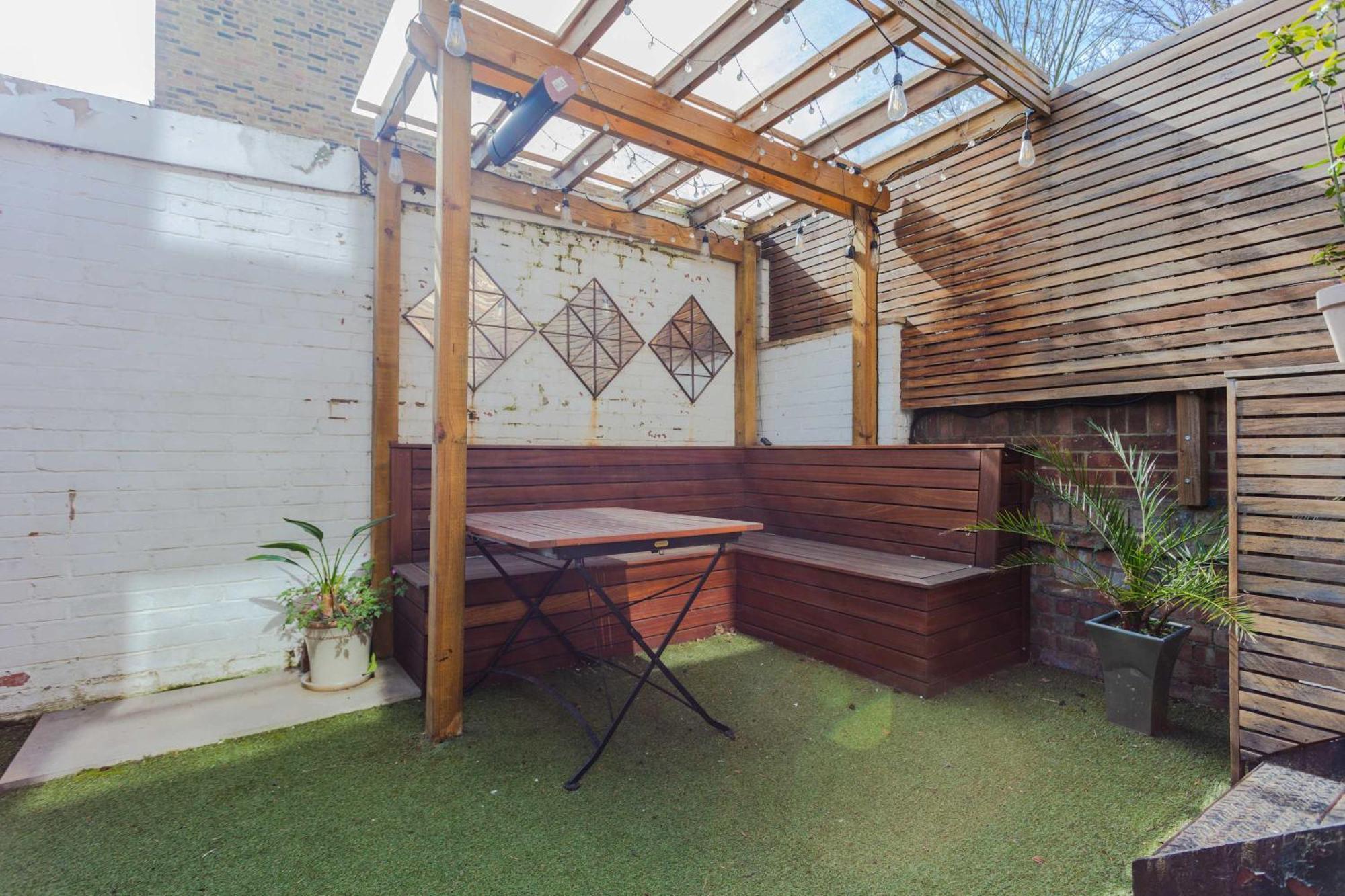 Leilighet Newly Refurbished 4 Bedroom House In East