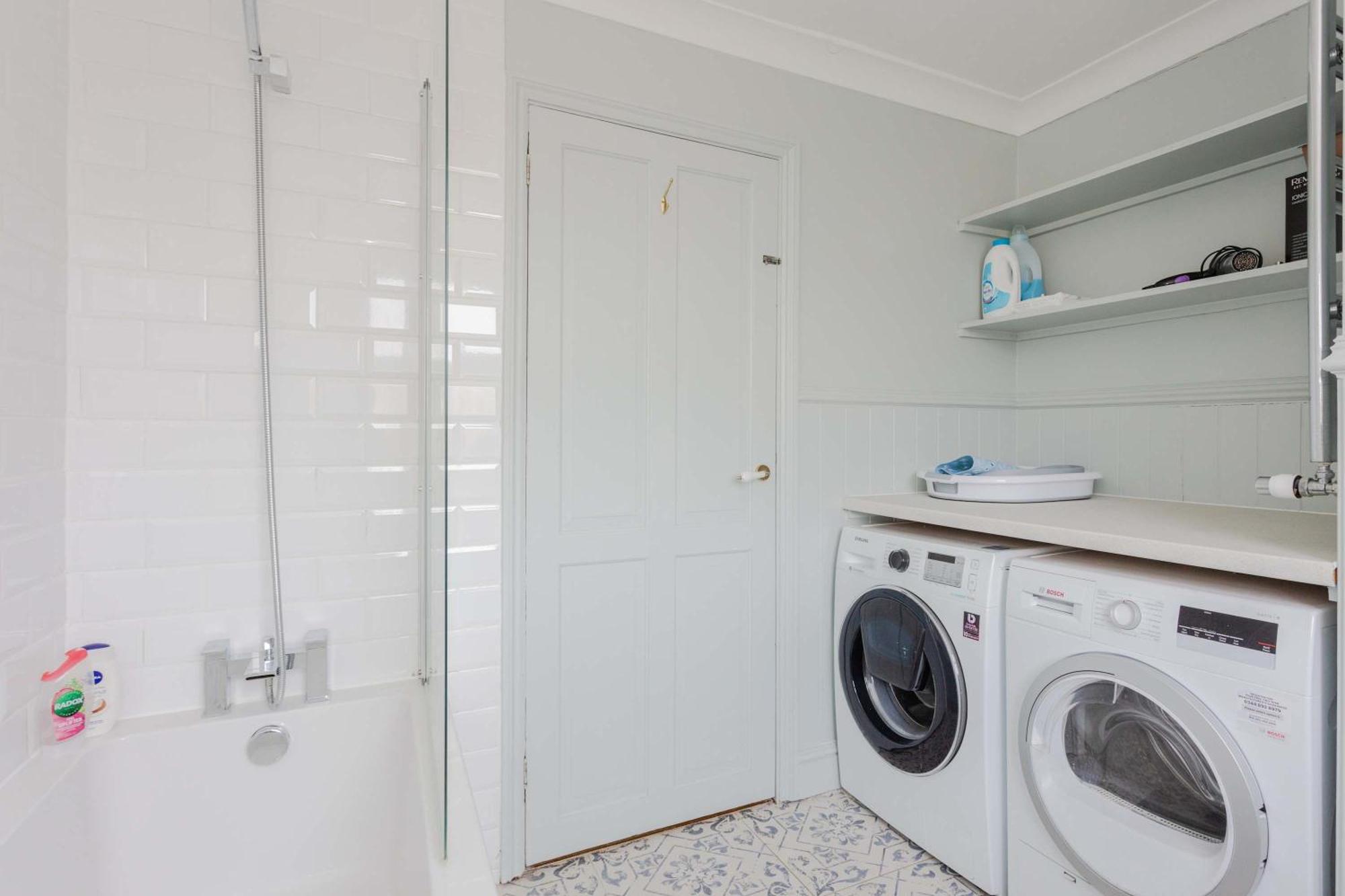 Leilighet Newly Refurbished 4 Bedroom House In East