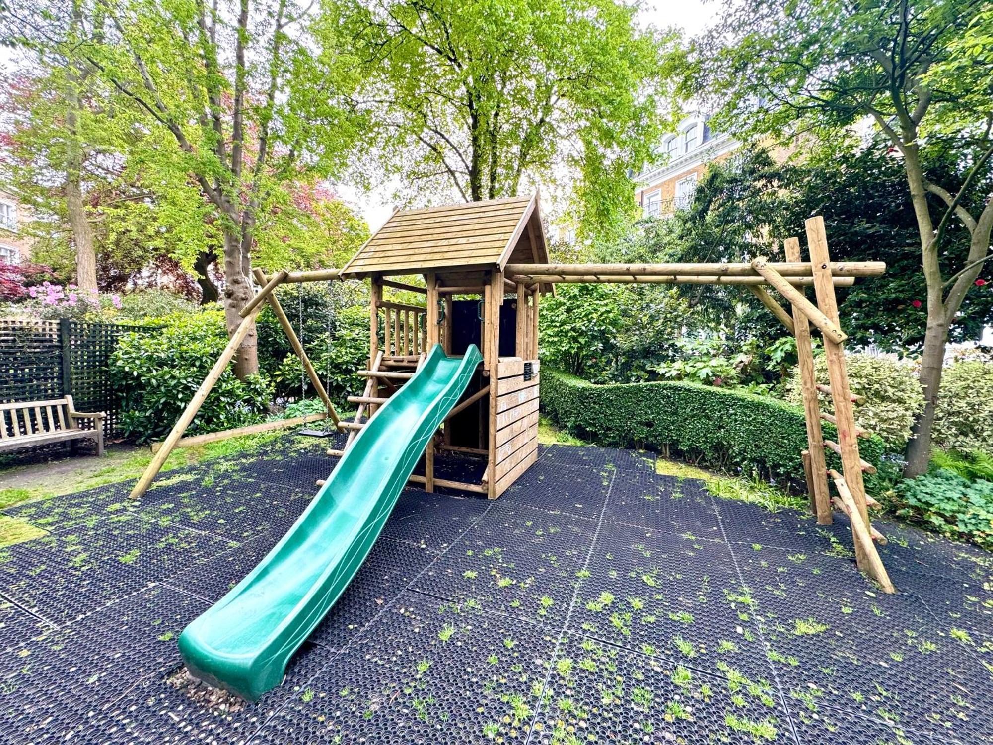 2 Bedroom In South Kensington By Wild Lägenhet London