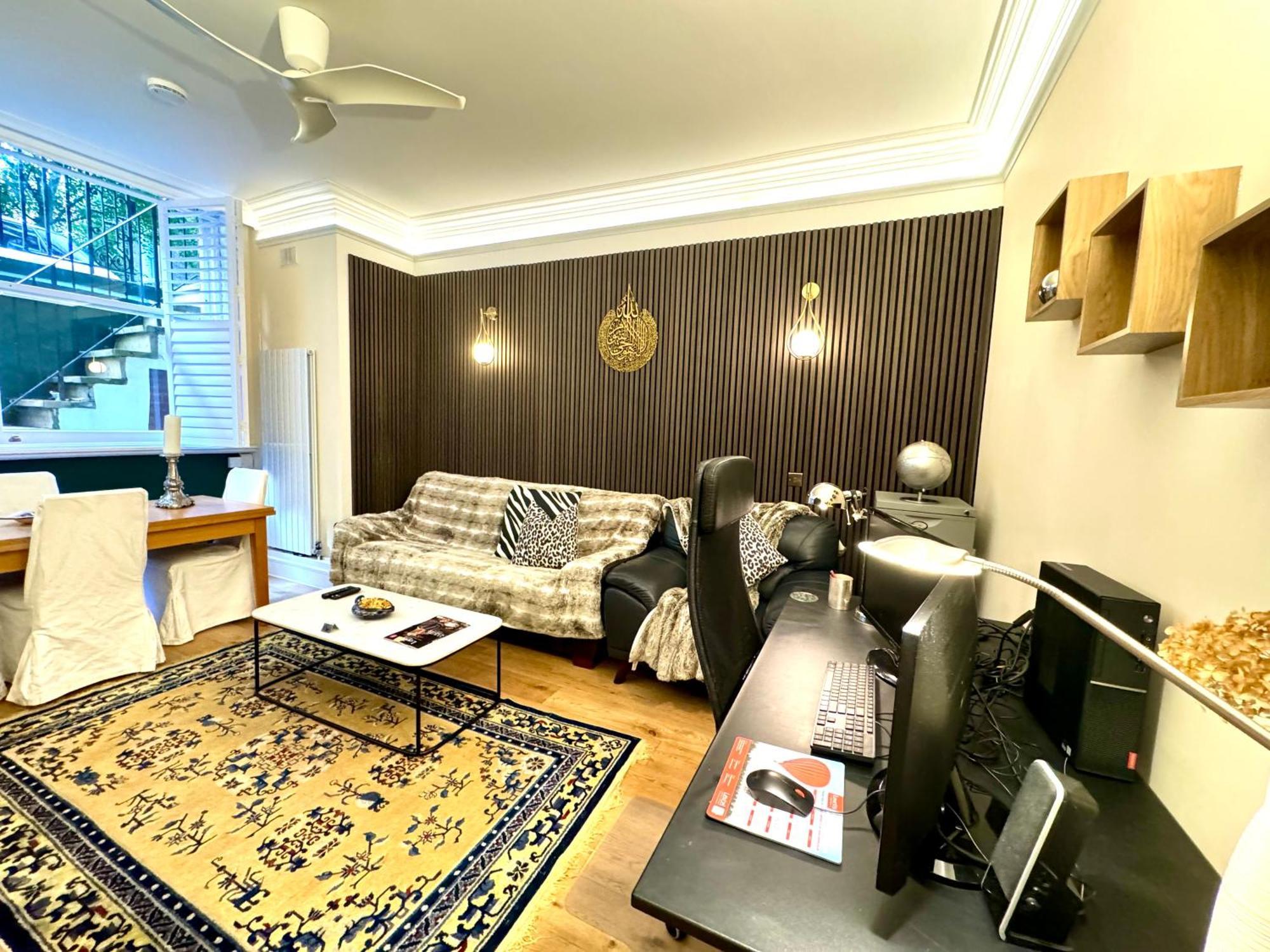 2 Bedroom In South Kensington By Wild Apartment