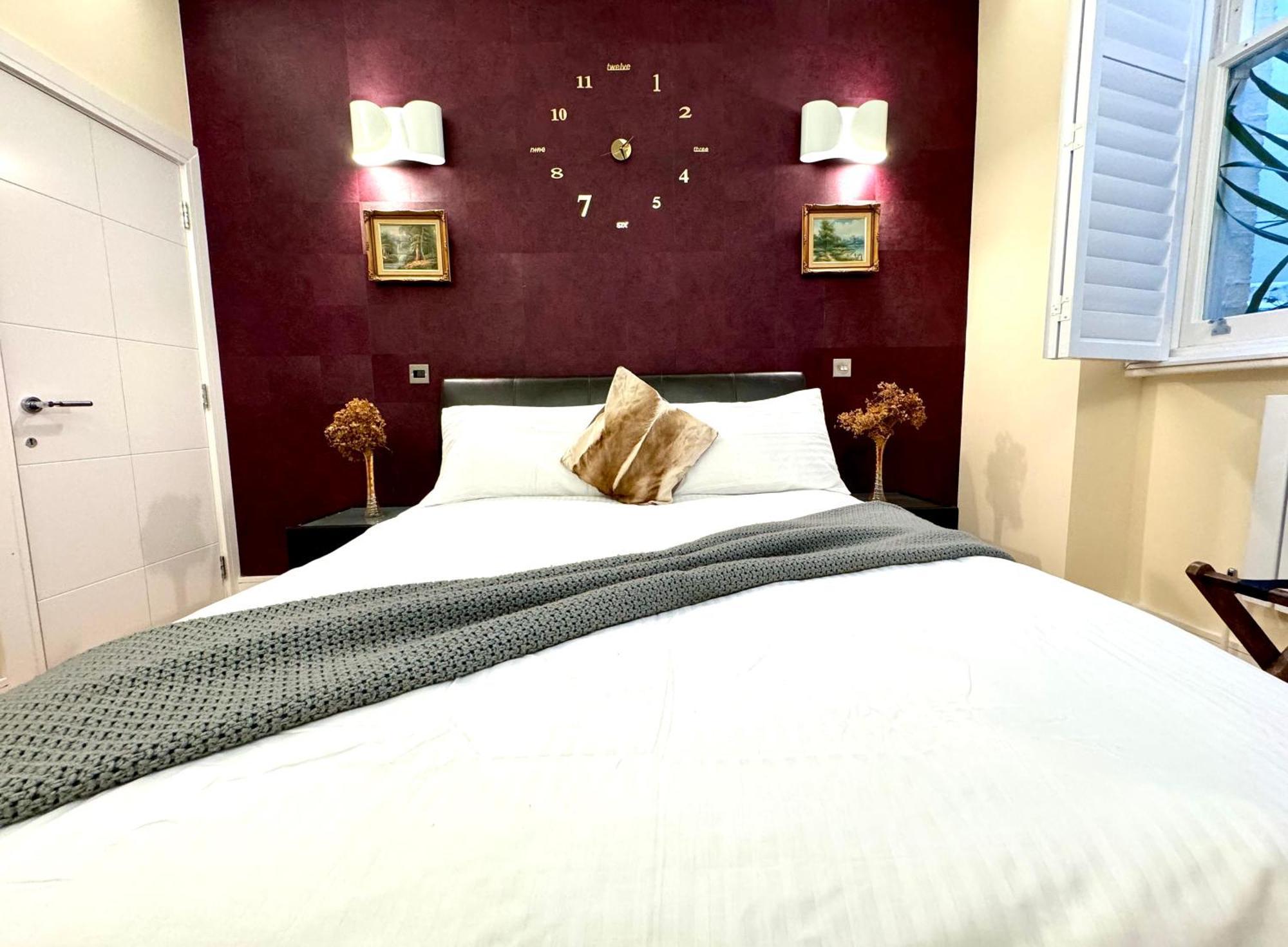 2 Bedroom In South Kensington By Wild Lägenhet