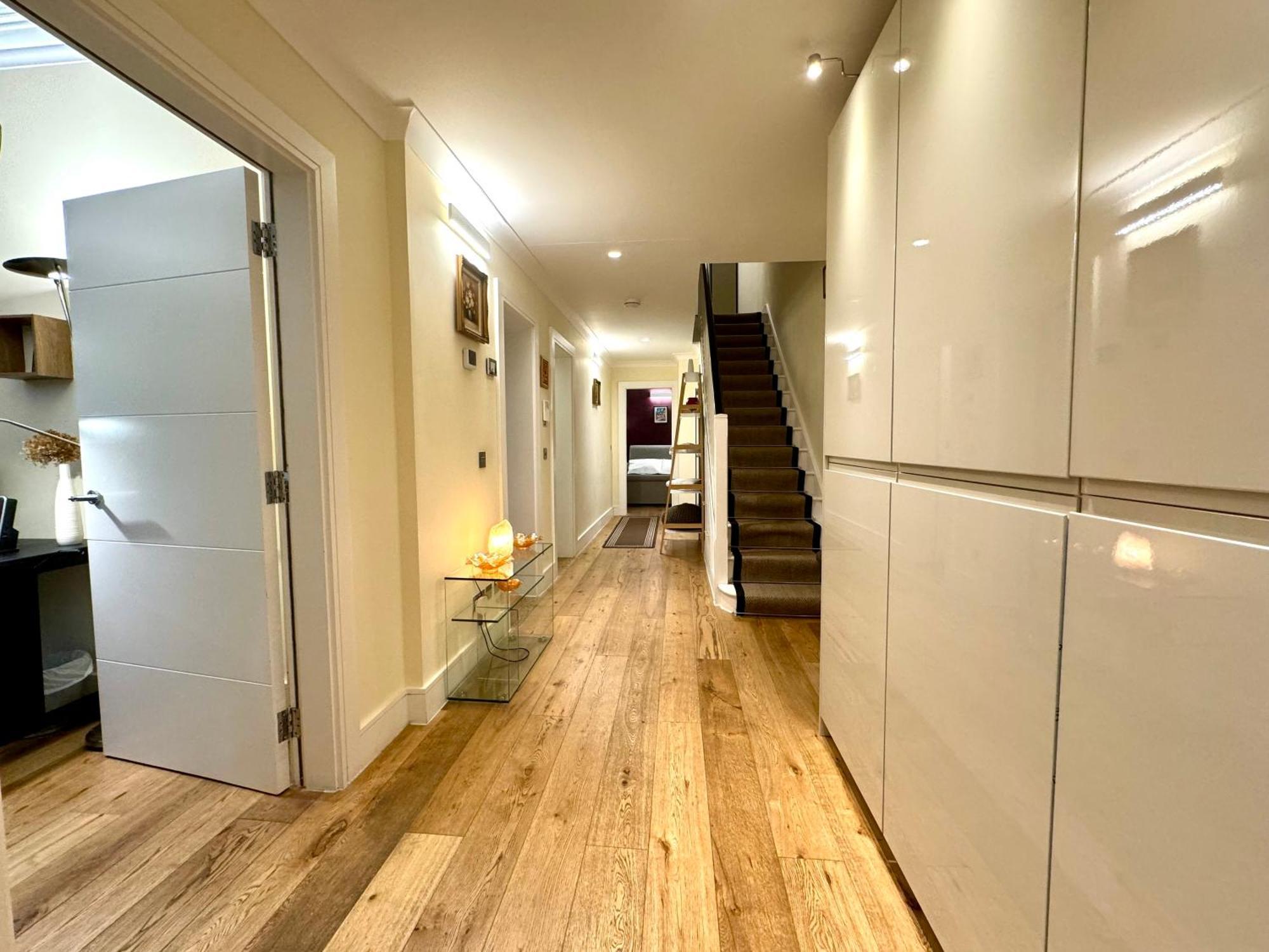 2 Bedroom In South Kensington By Wild Lägenhet London