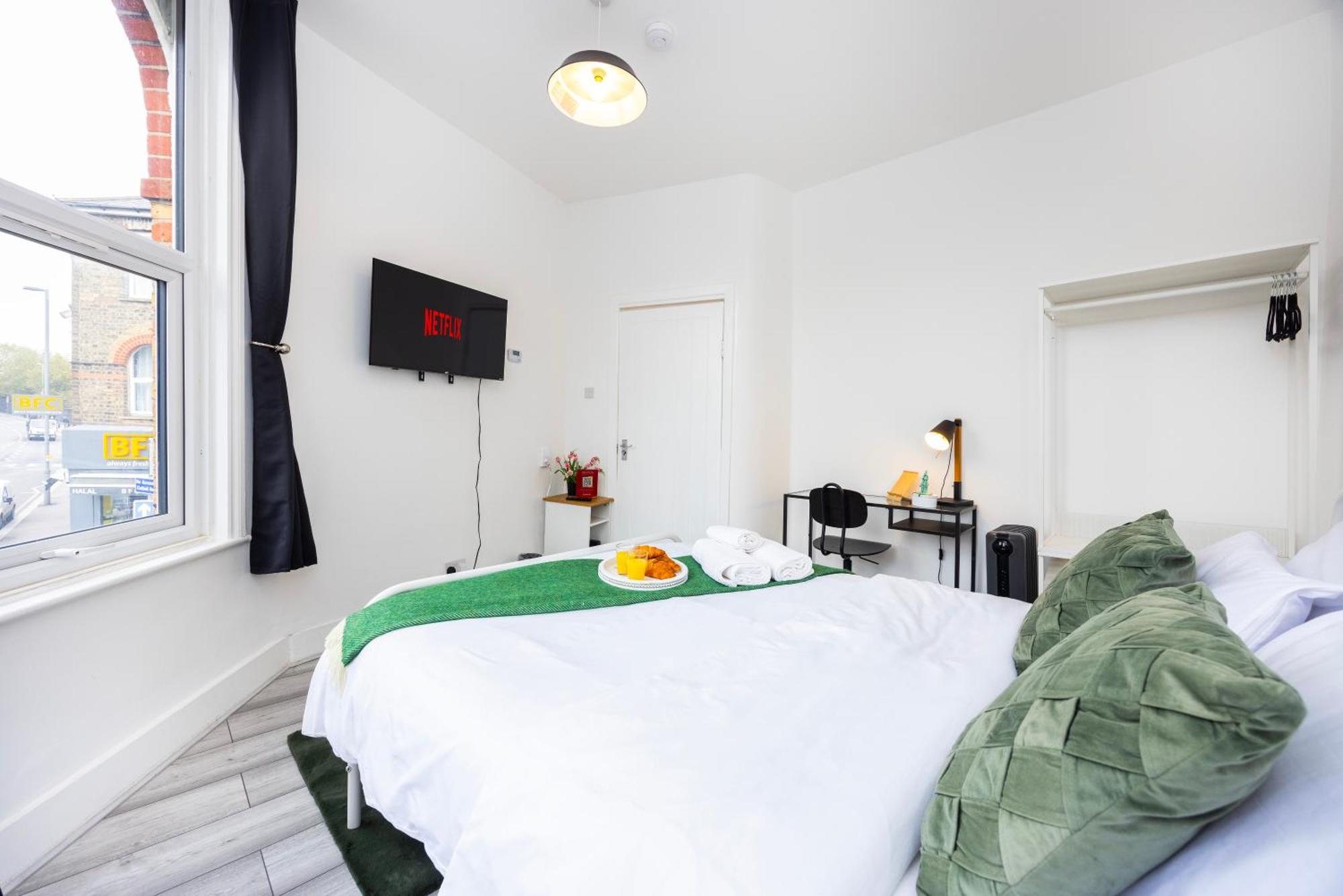 Quick Access To City, Self Check-in! Londra