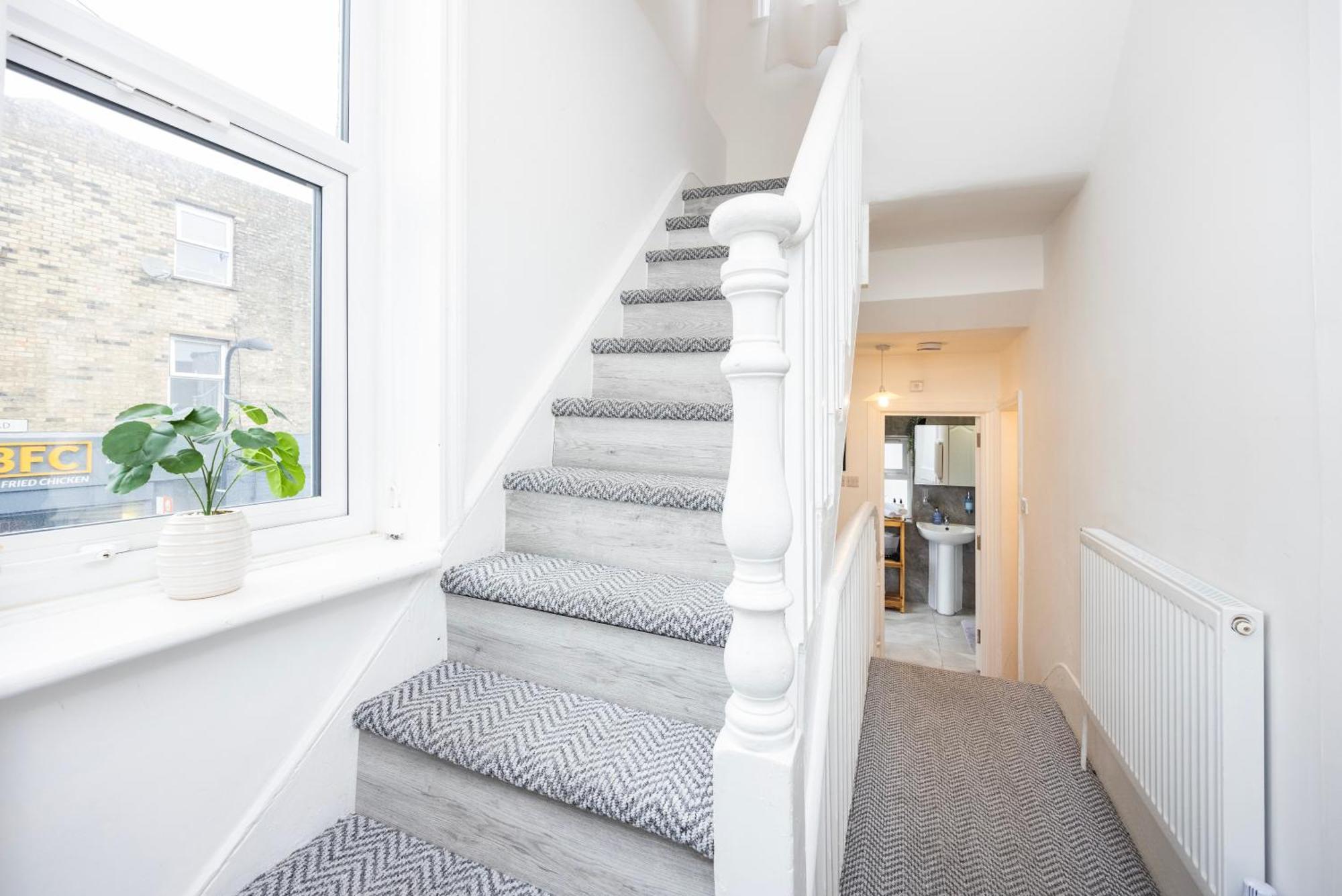 Appartamento Quick Access To City, Self Check-in! Londra