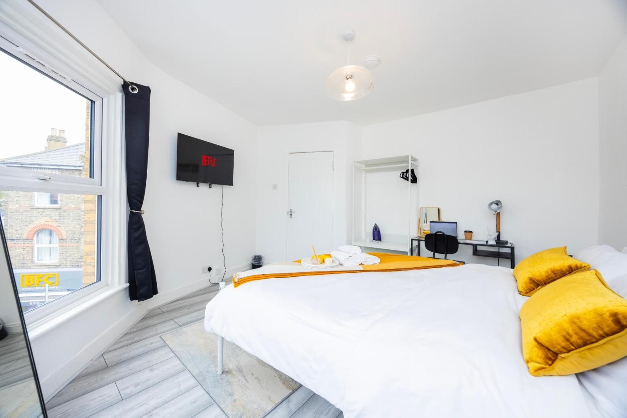 Quick Access To City, Self Check-in! Appartamento Londra