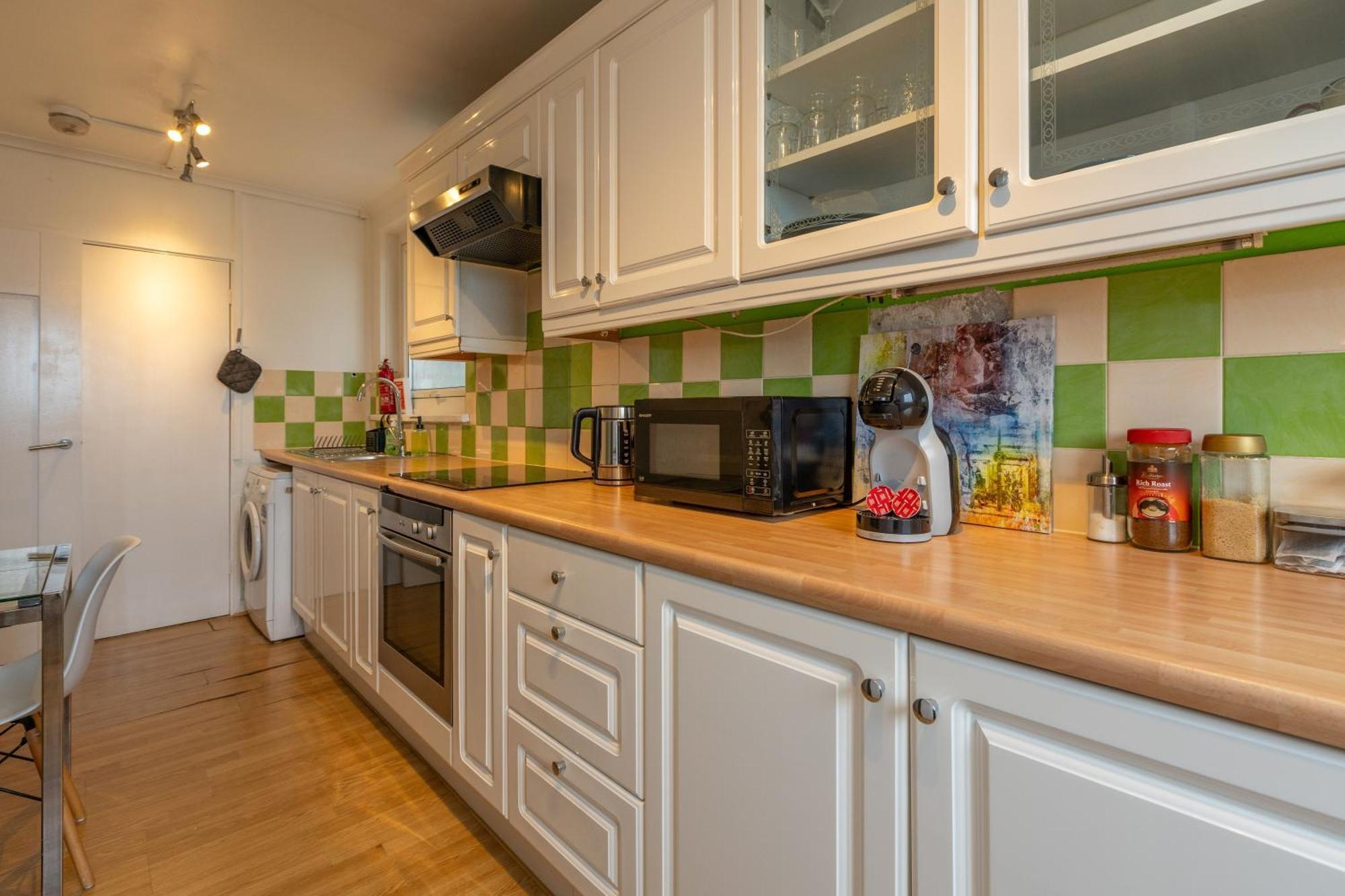 View - Bow Apartment *