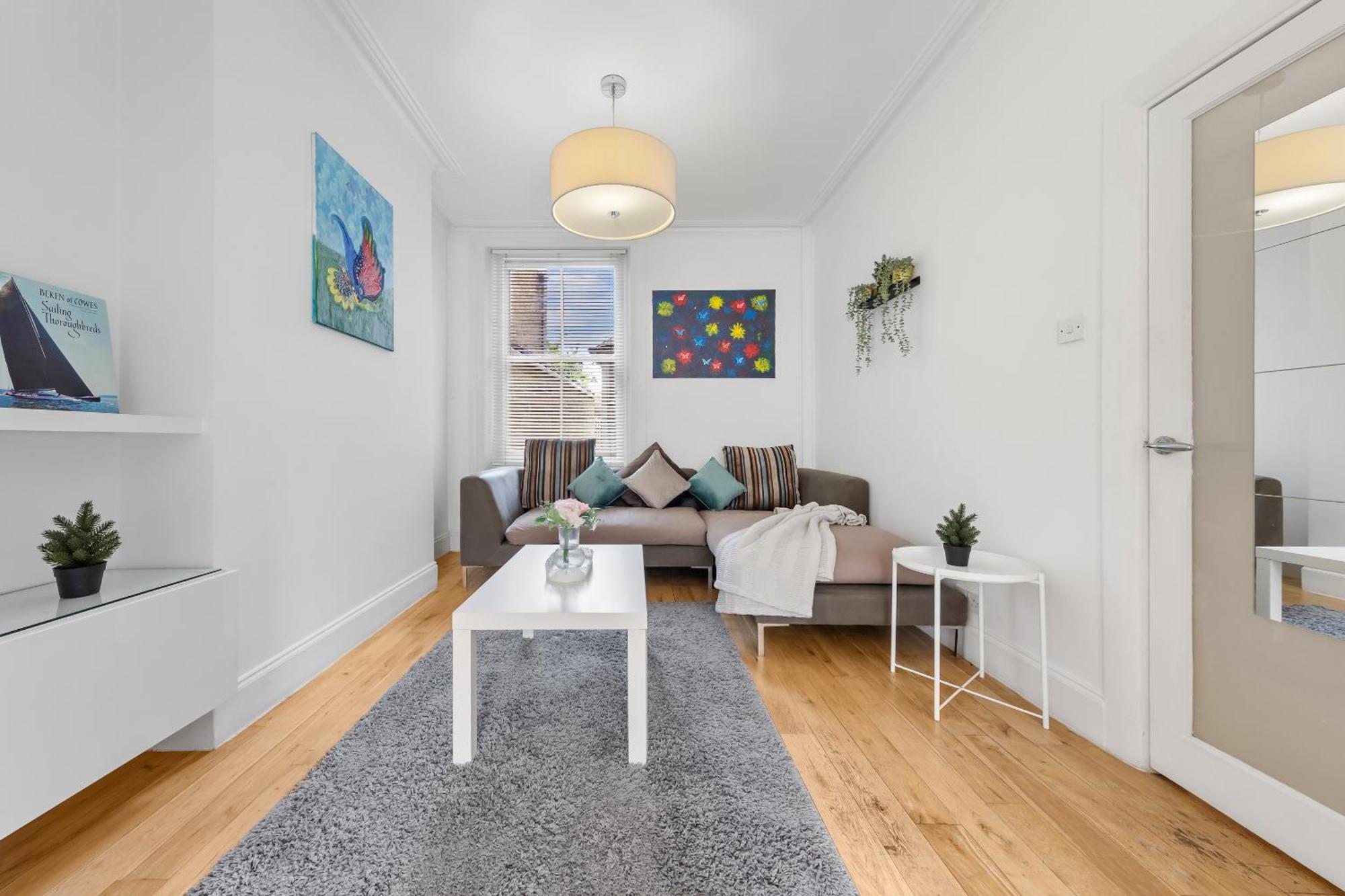 Lägenhet Luxury 4-bedroom Modern Flat In Steps From Station, Sleeps 9 In Style!