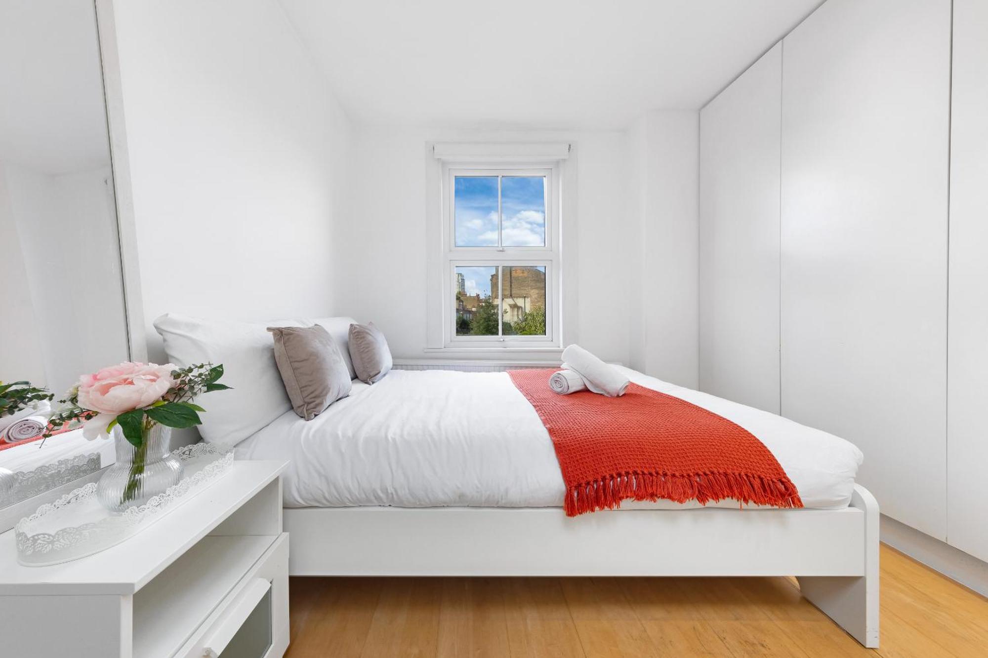Lägenhet Luxury 4-bedroom Modern Flat In Steps From Station, Sleeps 9 In Style! London