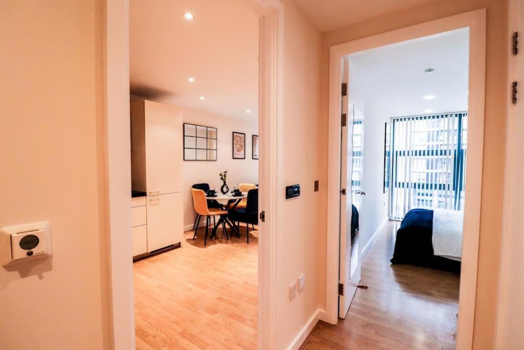 Premium Canary Wharf Flat - Long Offer Appartamento *