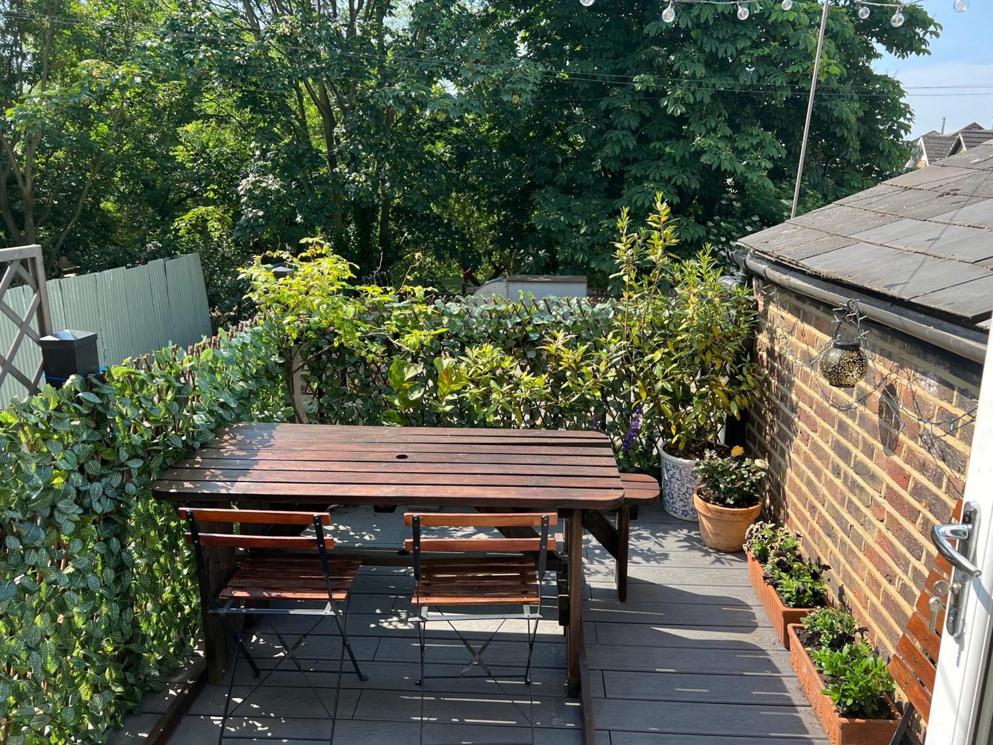 Luxury Maisonette In Location Apartment *