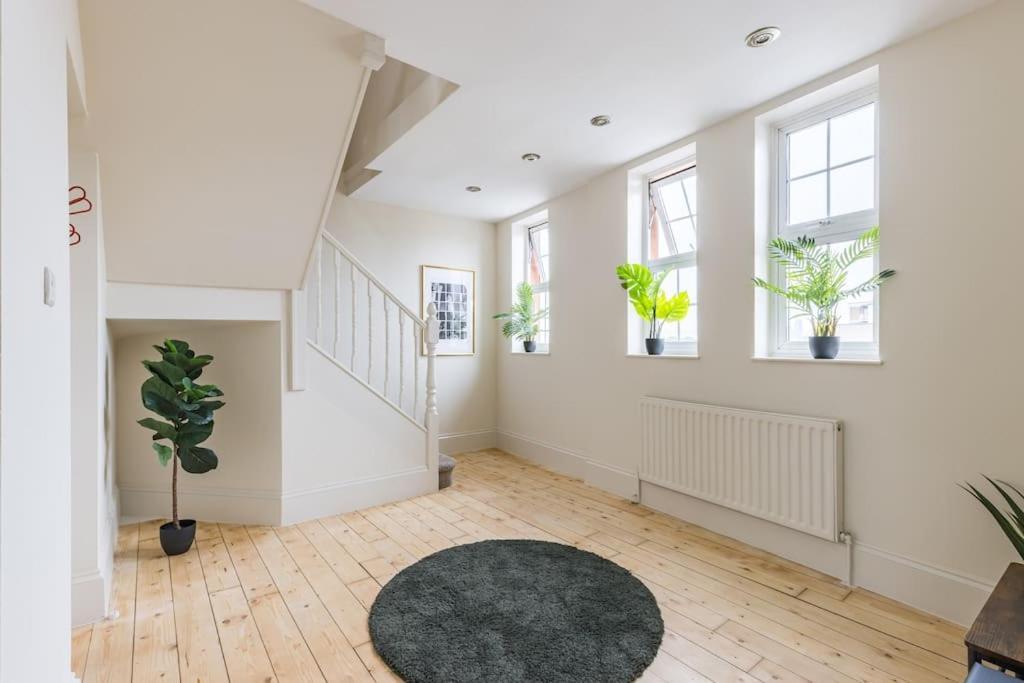 4 Bed Penthouse In Shoreditch * London