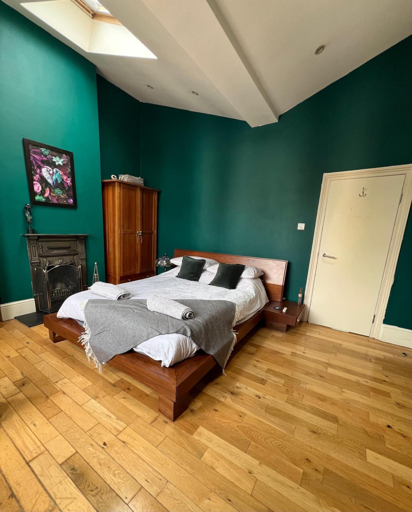 Apartment Luxury Maisonette In Location