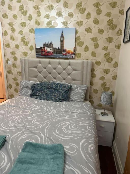 Amazing Wood Street Ground Floor Flat A Apartment London