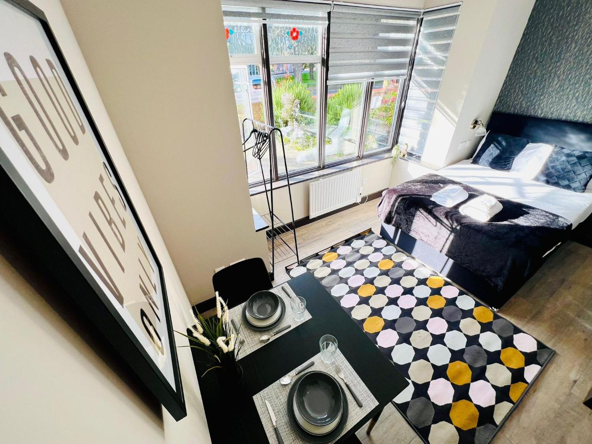 Caledonian Close To Camden & Kings Cross London